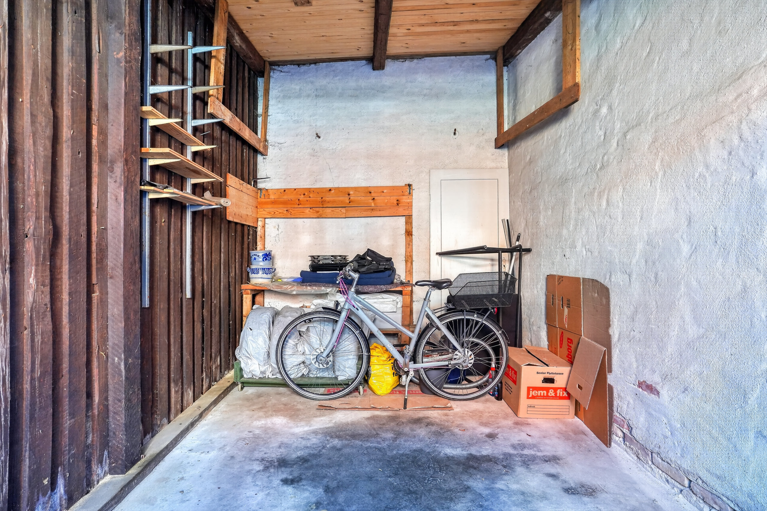 Fremhævet garage billede i fuldskærmstilstand. Billede af Klostervej 14, 2. tv., 3400 Hillerød