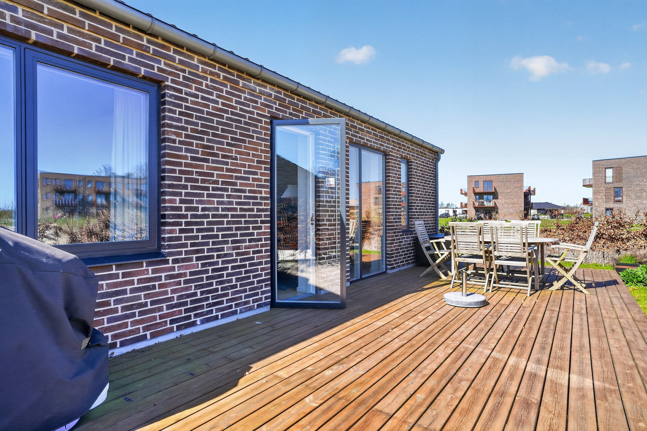 Fremhævet terrasse billede i fuldskærmstilstand. Billede af Cirkelbuen 111, 3400 Hillerød