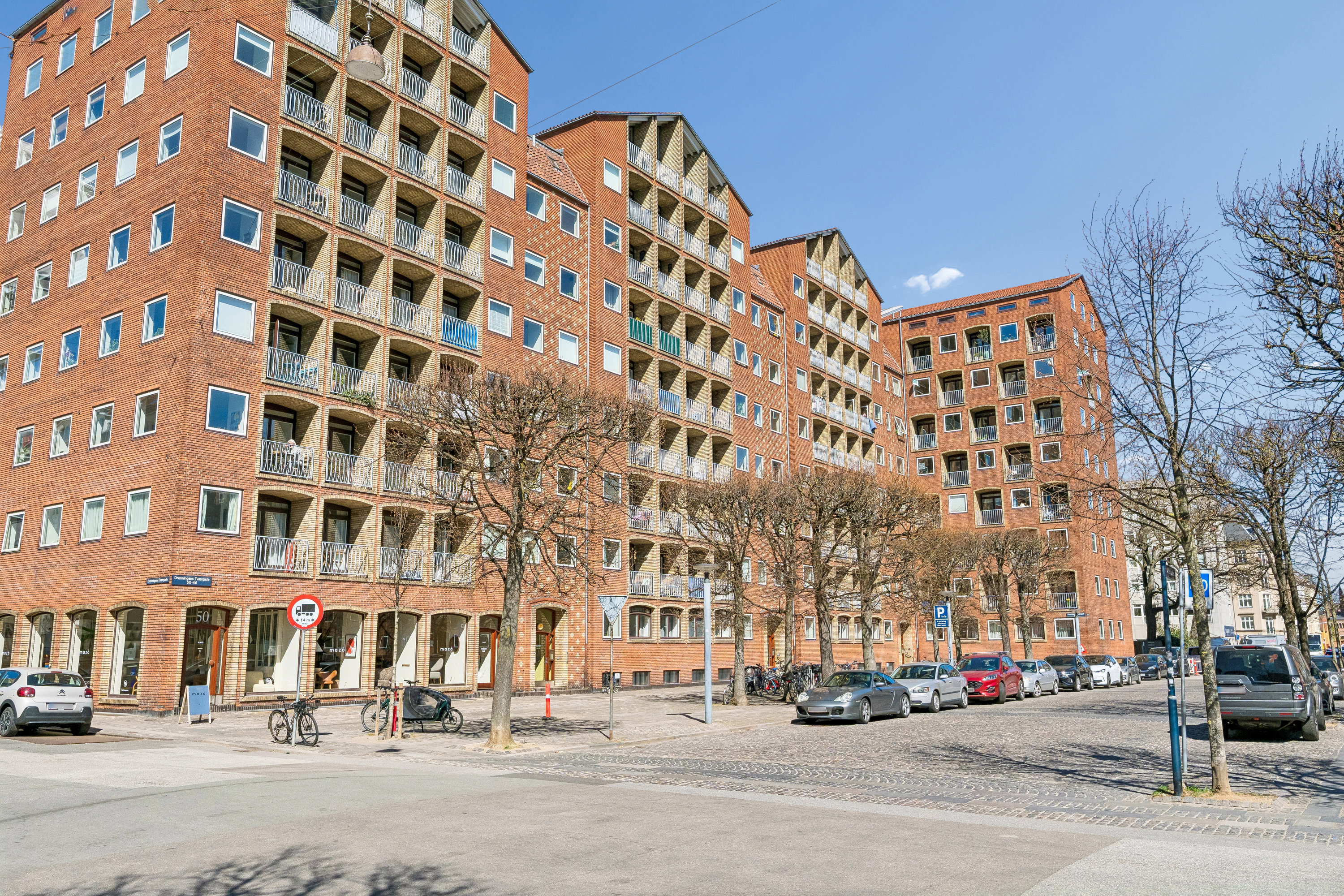 Fremhævet andet billede i fuldskærmstilstand. Billede af Dronningens Tværgade 48, 2. 3., 1302 København K