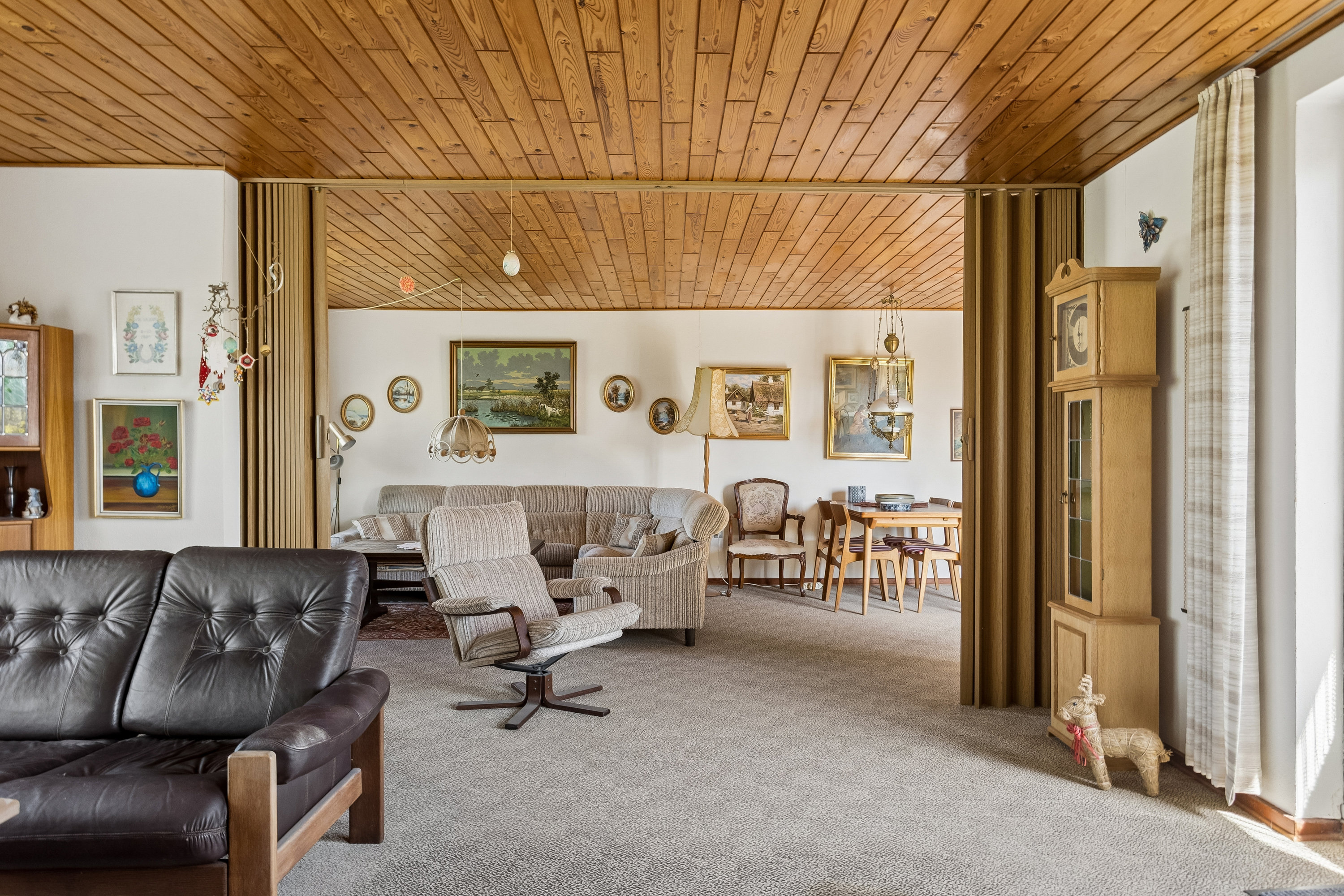 Fremhævet stue billede i fuldskærmstilstand. Billede af Vølundsvej 13, 7500 Holstebro