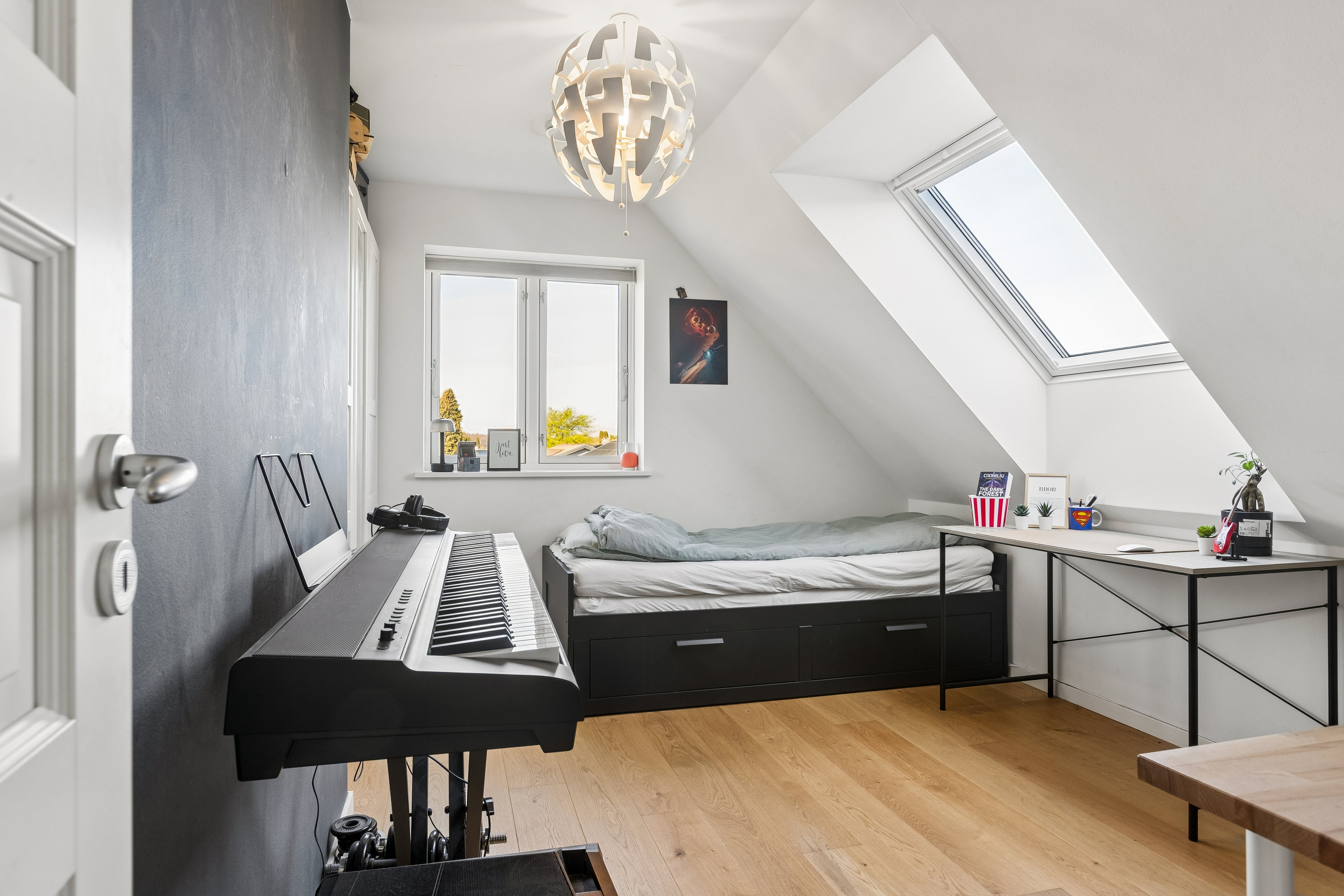 Fremhævet værelse billede i fuldskærmstilstand. Billede af Mortel Alle 29, 2791 Dragør