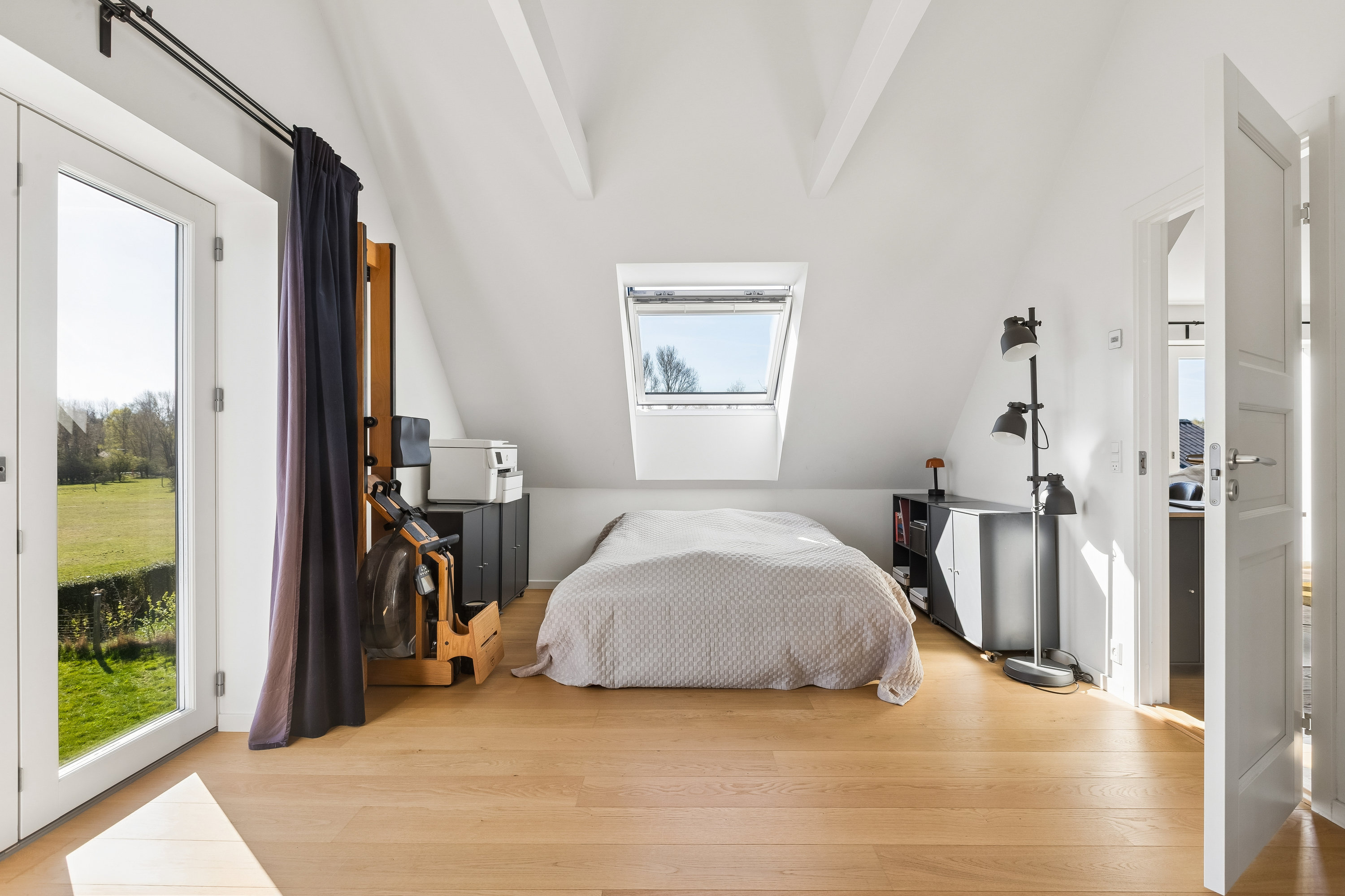 Fremhævet værelse billede i fuldskærmstilstand. Billede af Mortel Alle 29, 2791 Dragør