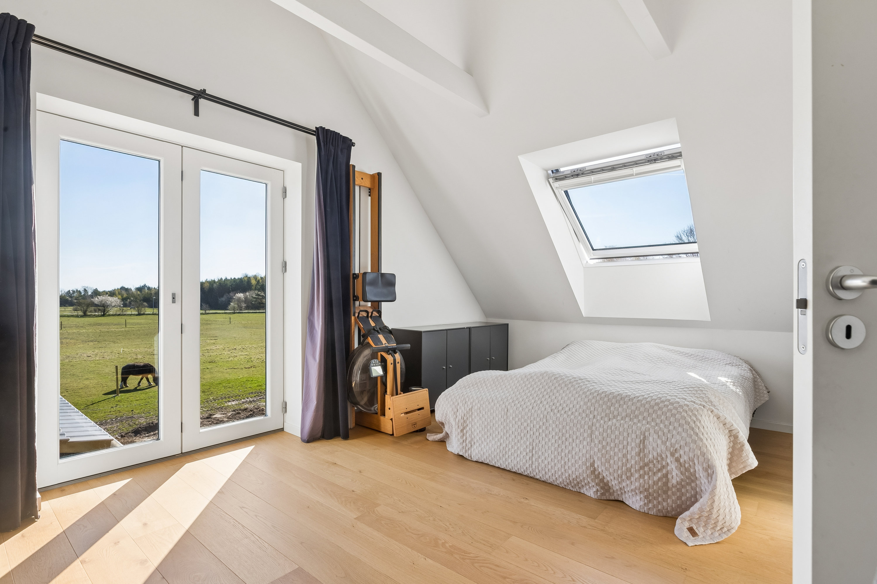 Fremhævet værelse billede i fuldskærmstilstand. Billede af Mortel Alle 29, 2791 Dragør