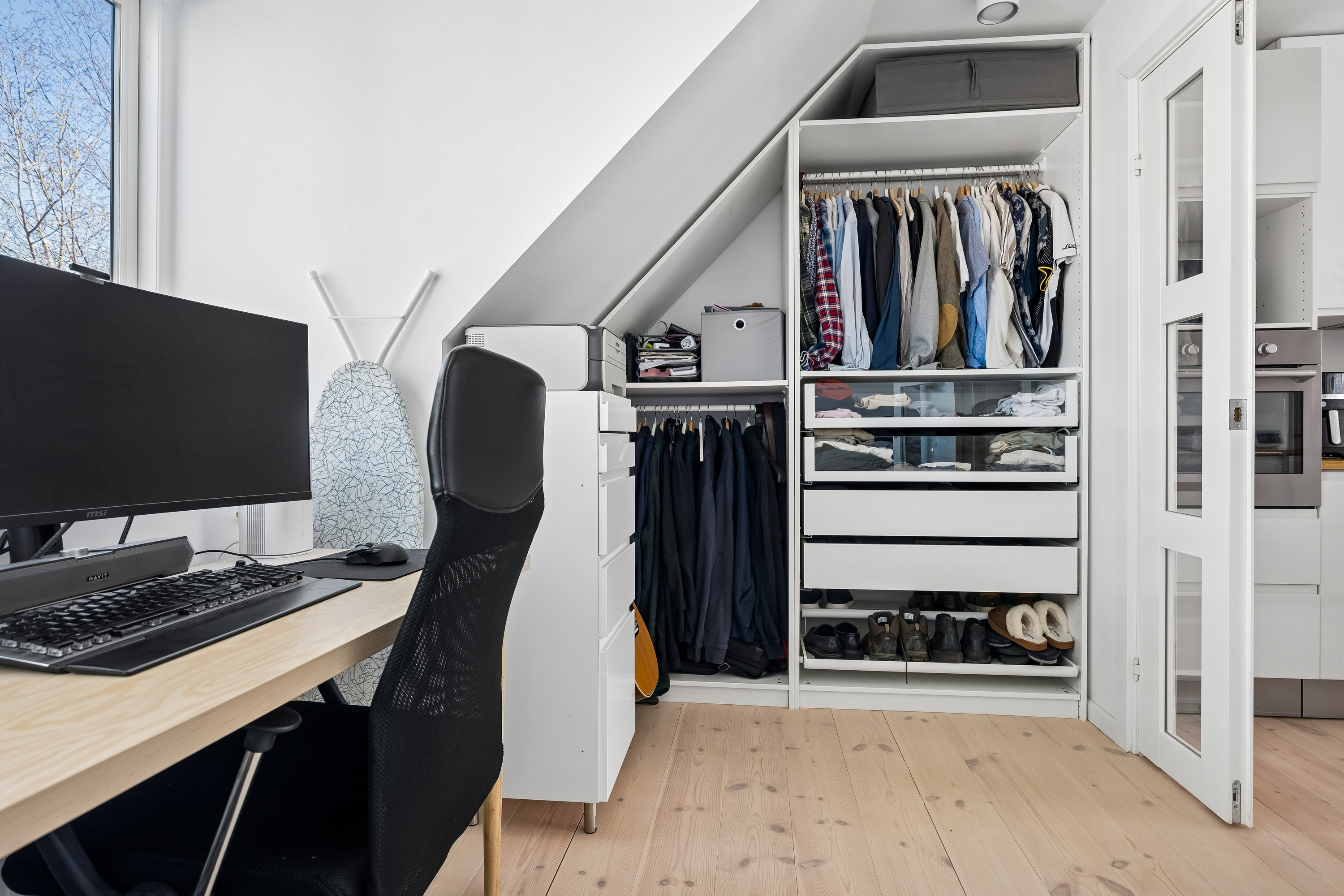 Fremhævet værelse billede i fuldskærmstilstand. Billede af Kollelevbakken 9C, 1. th., 2830 Virum