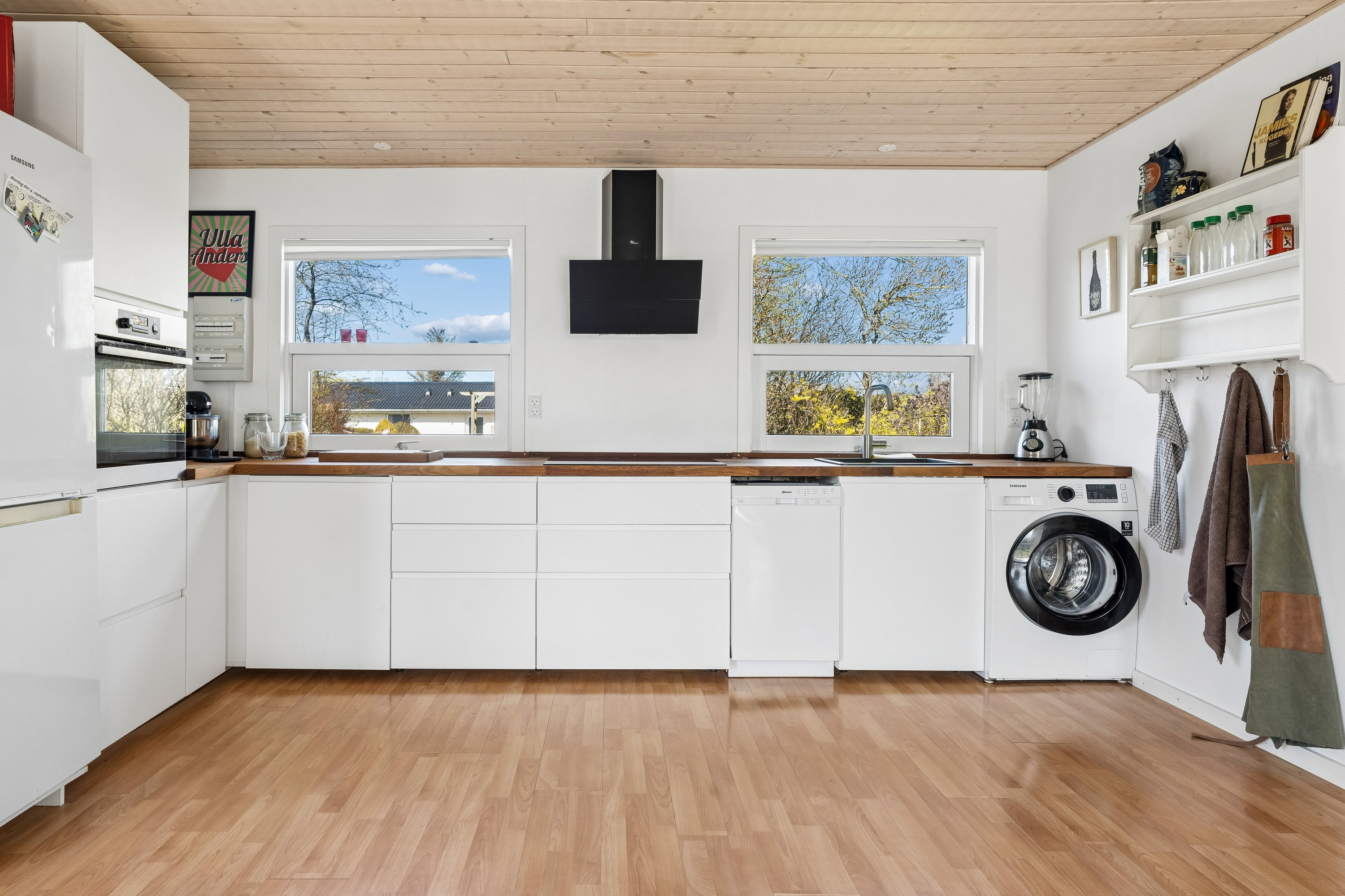 Fremhævet køkken billede i fuldskærmstilstand. Billede af Brixlund 37, 9400 Nørresundby