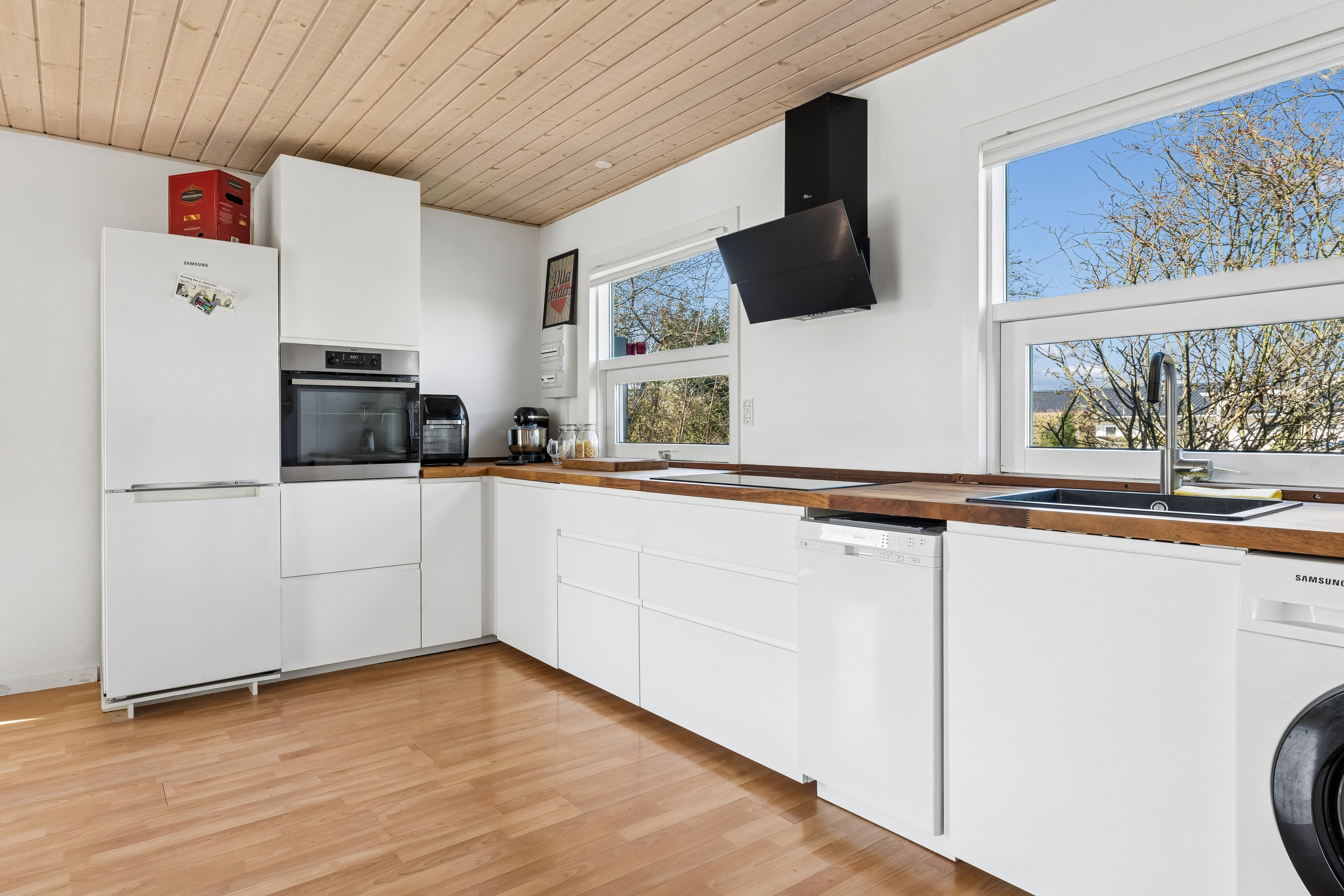 Fremhævet køkken billede i fuldskærmstilstand. Billede af Brixlund 37, 9400 Nørresundby