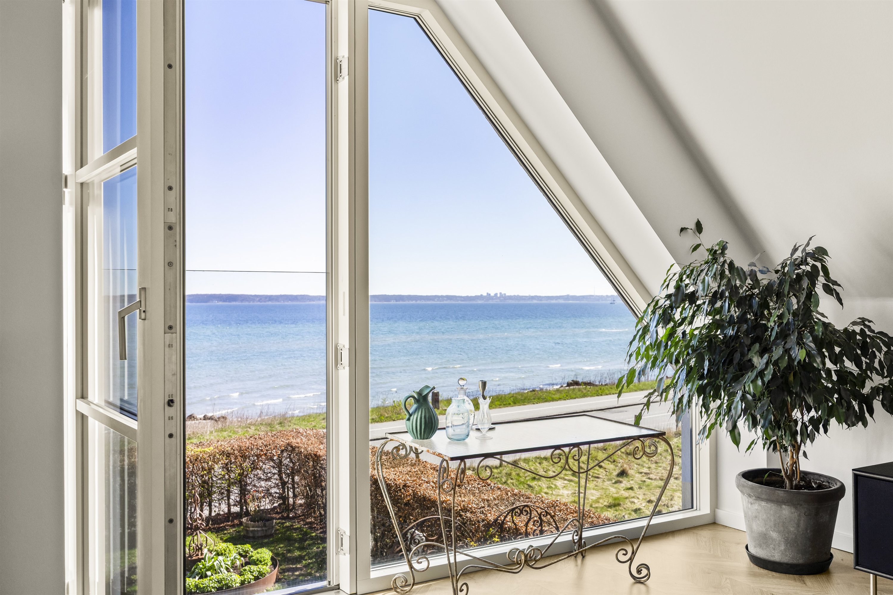 Fremhævet andet billede i fuldskærmstilstand. Billede af Nordre Strandvej 87B, Julebæk, 3150 Hellebæk