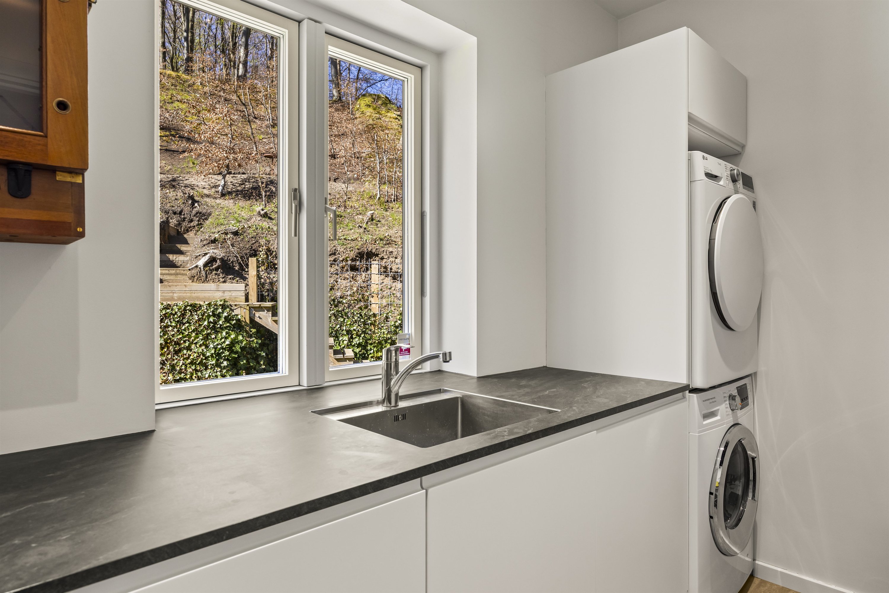 Fremhævet andet billede i fuldskærmstilstand. Billede af Nordre Strandvej 87B, Julebæk, 3150 Hellebæk