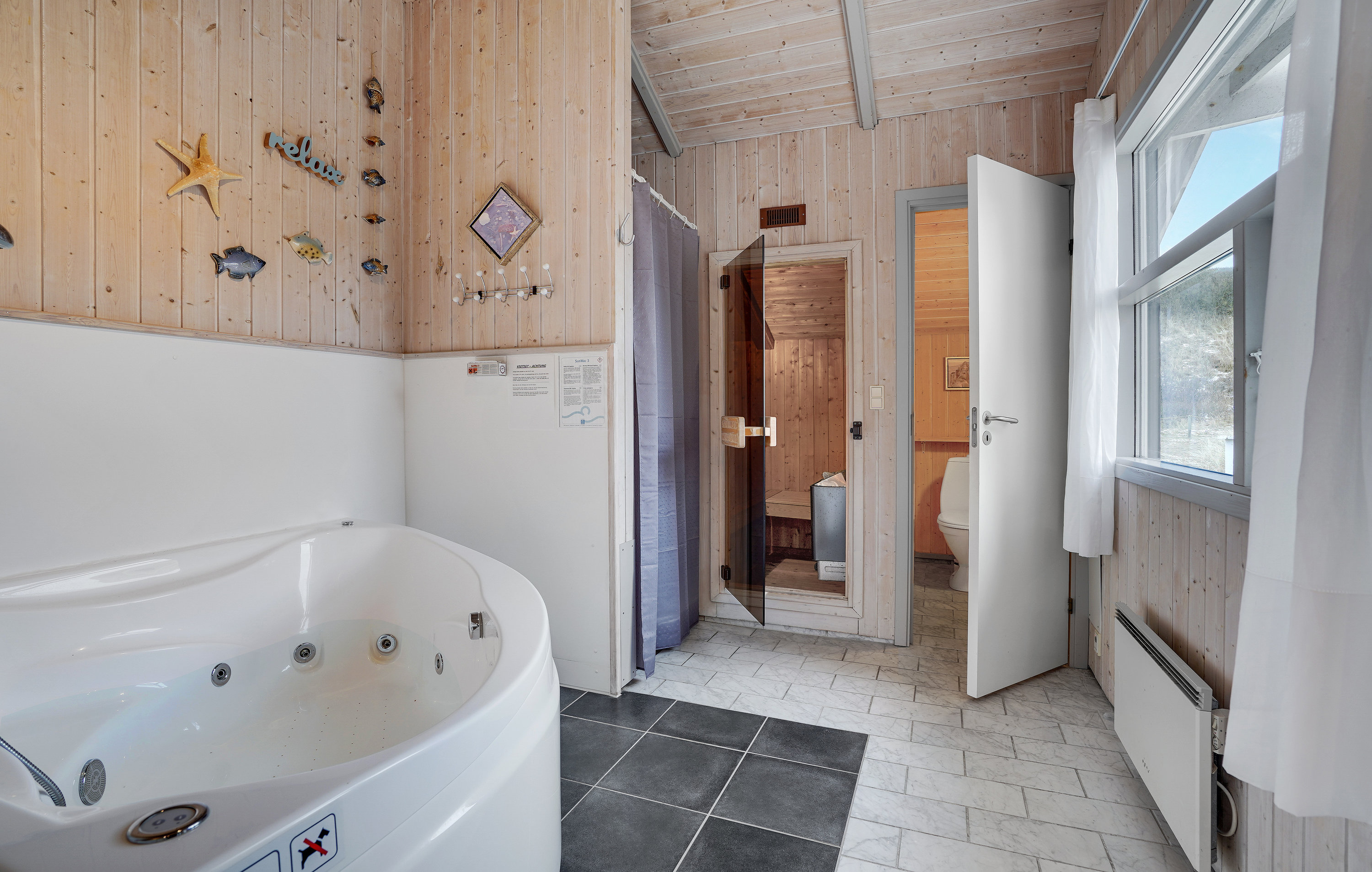 Fremhævet  billede i fuldskærmstilstand. Billede af Rauhesvej 65, Bjerregaard, 6960 Hvide Sande