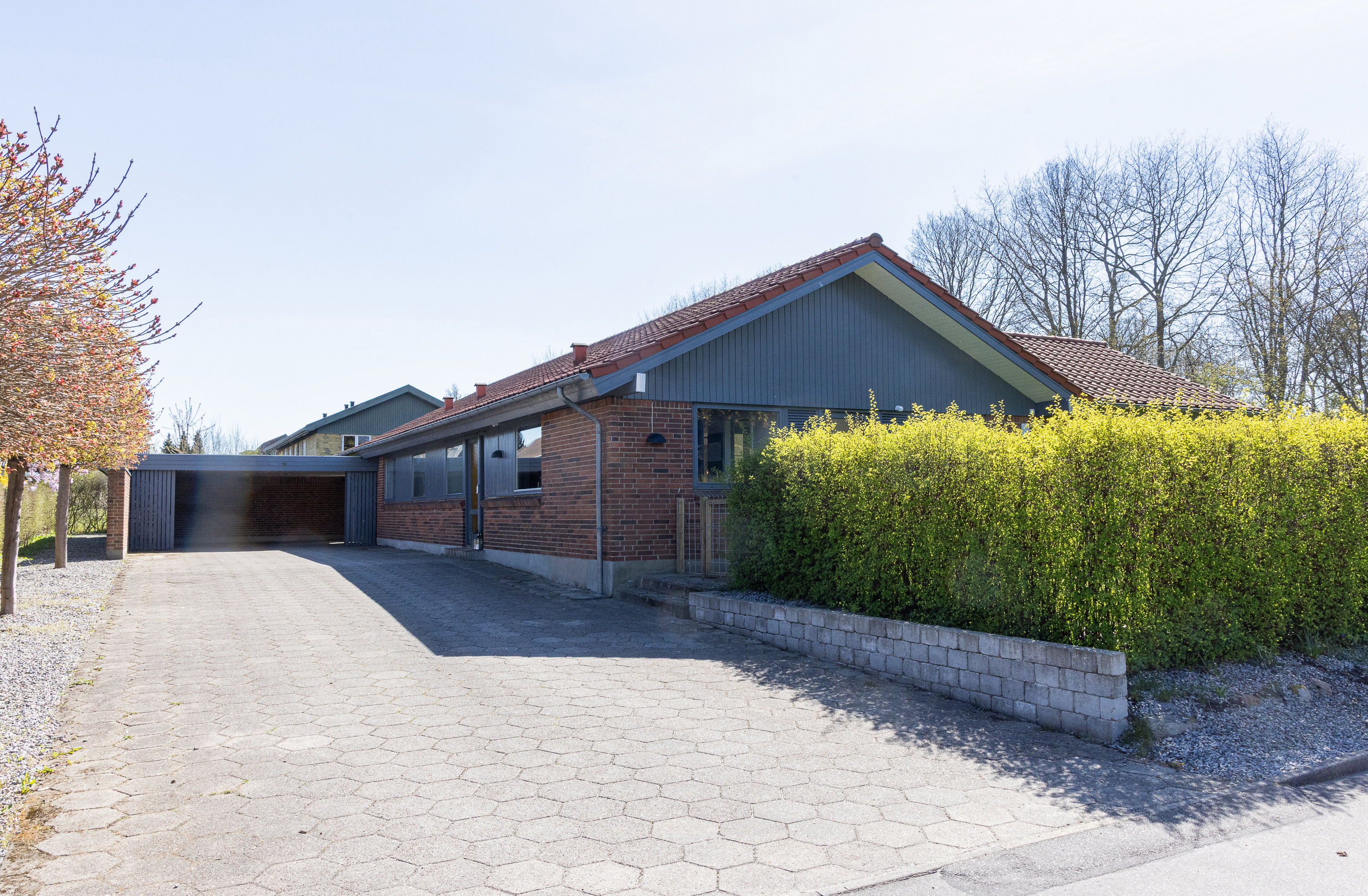 Fremhævet carport billede i fuldskærmstilstand. Billede af Svinglen 50, 8800 Viborg