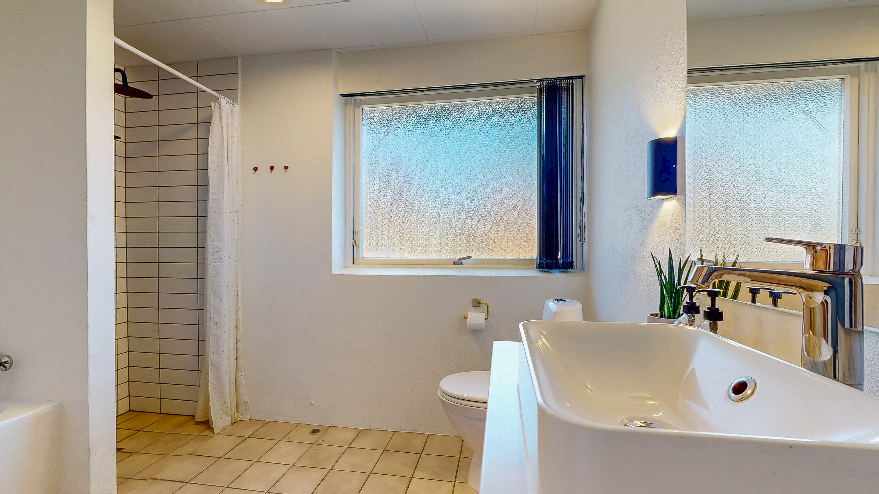 Fremhævet badeværelse billede i fuldskærmstilstand. Billede af Svinglen 50, 8800 Viborg