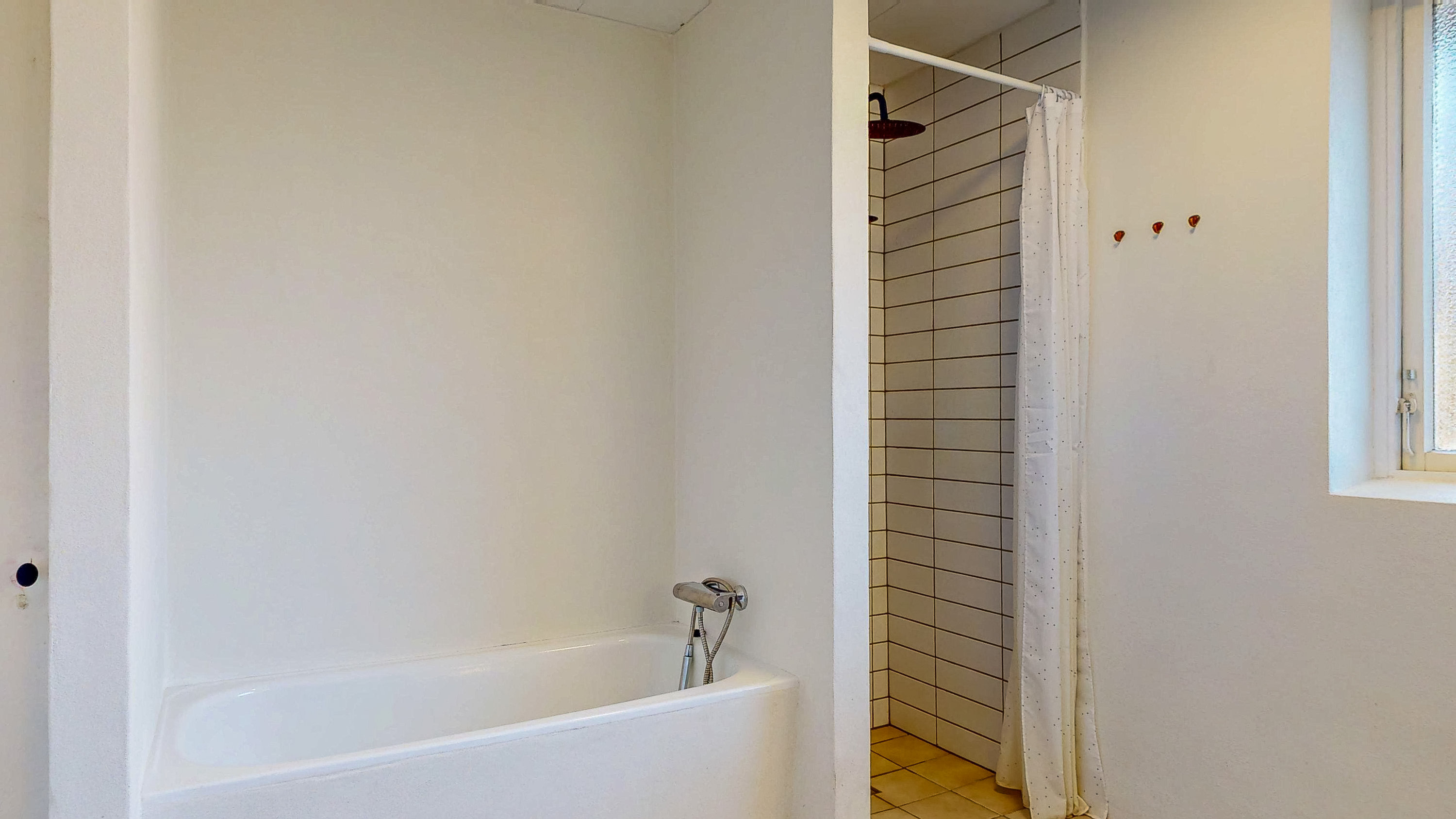 Fremhævet badeværelse billede i fuldskærmstilstand. Billede af Svinglen 50, 8800 Viborg