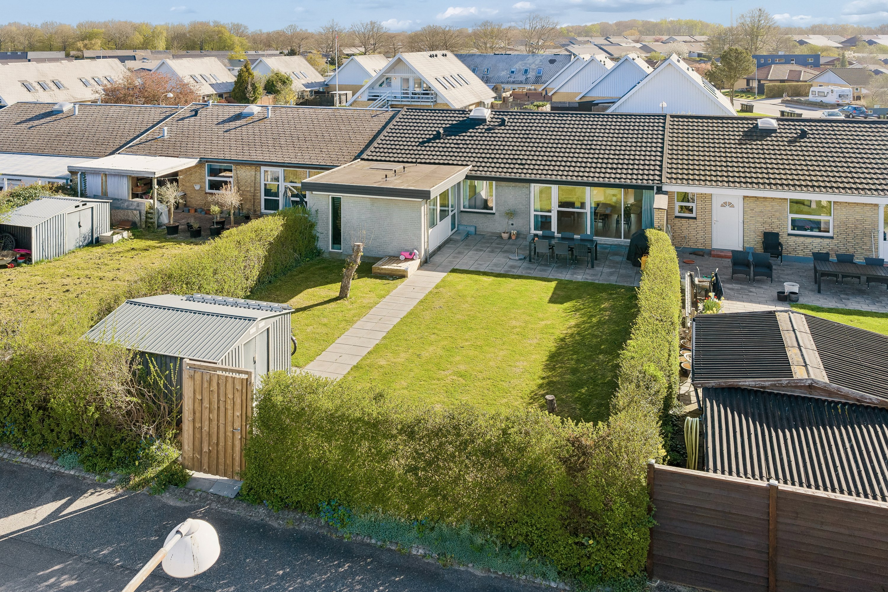 Fremhævet luftfoto billede i fuldskærmstilstand. Billede af Musvågevej 13, Snestrup, 5210 Odense NV