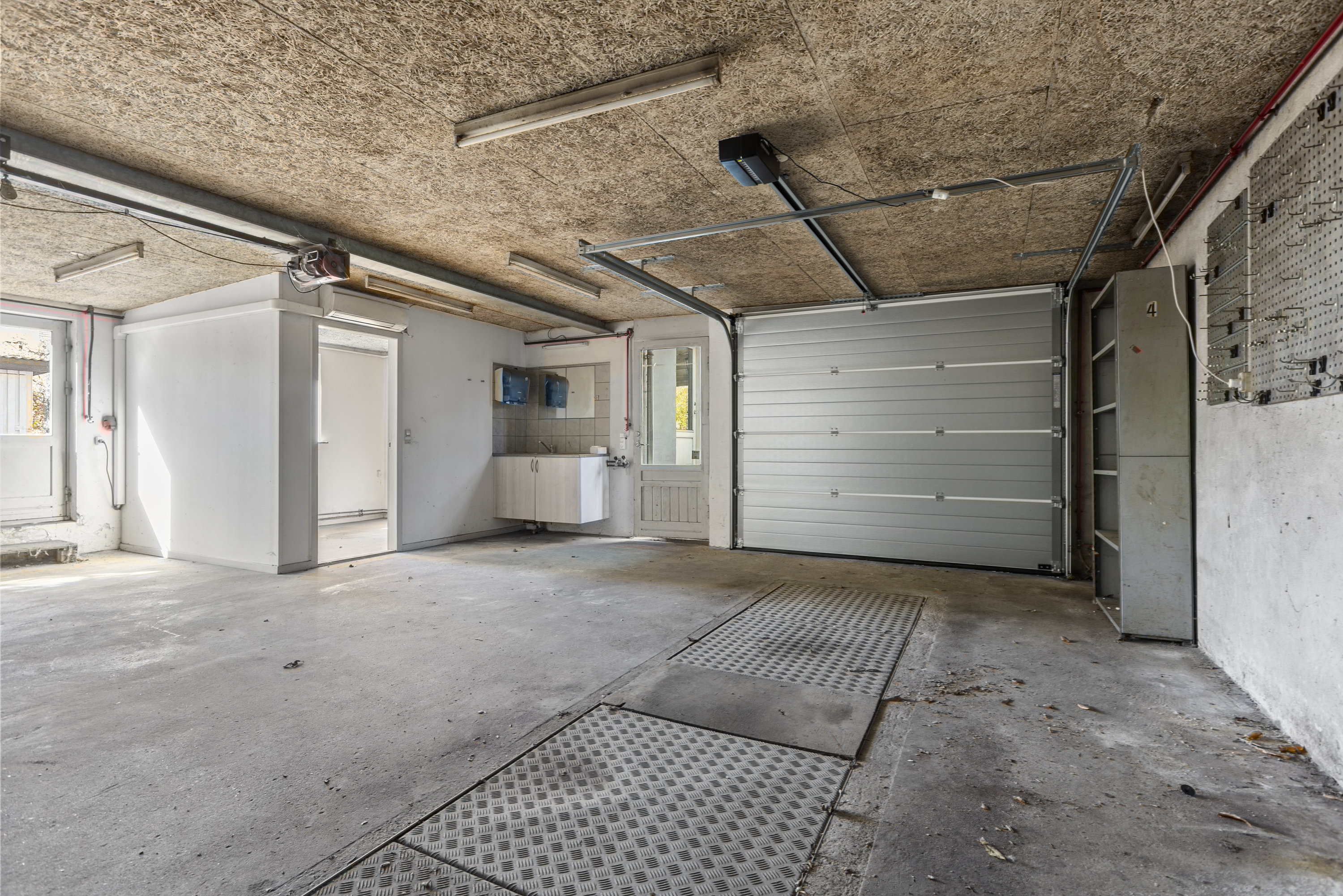 Fremhævet garage billede i fuldskærmstilstand. Billede af Bøgeparken 3, 4241 Vemmelev
