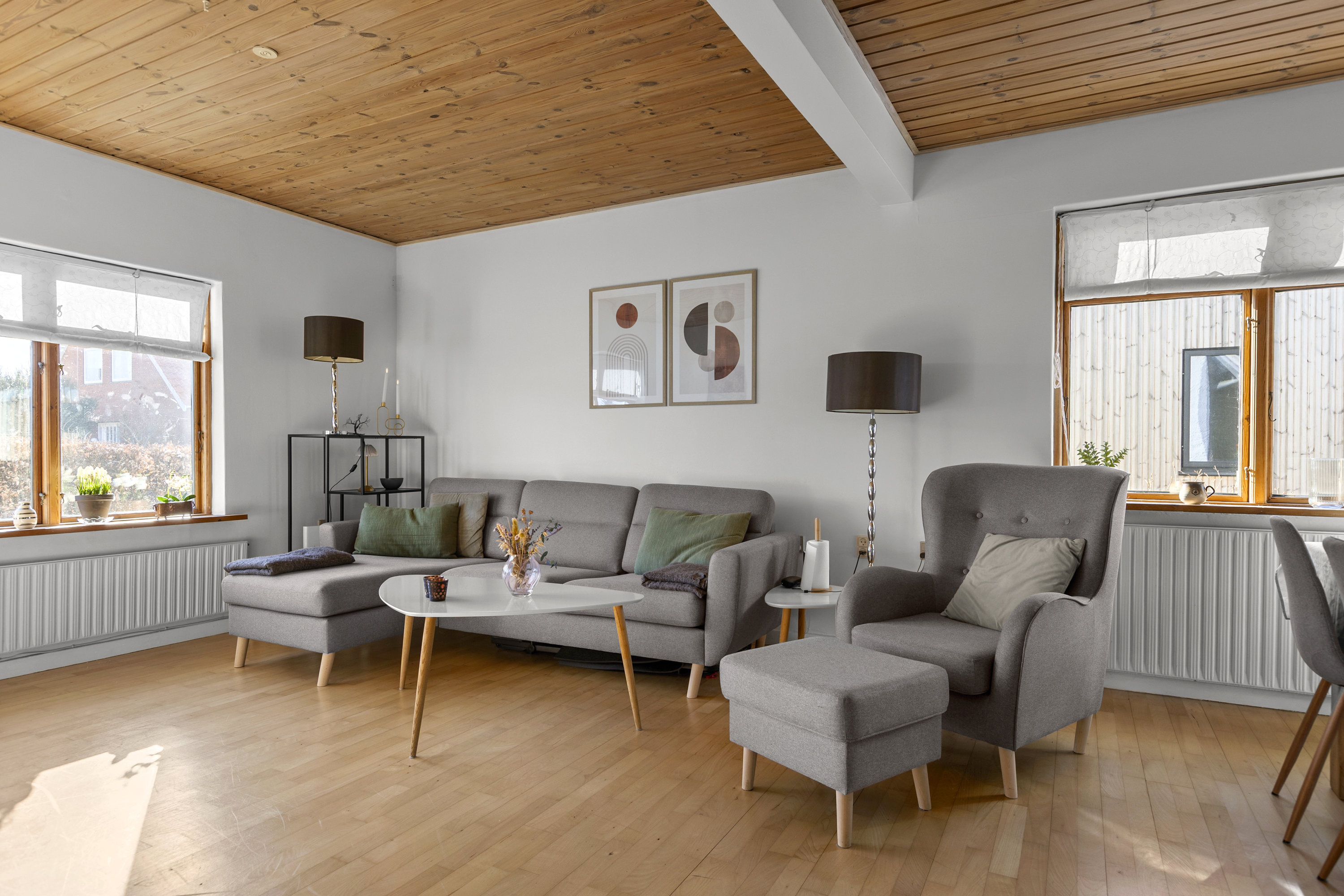 Fremhævet stue billede i fuldskærmstilstand. Billede af Astersvej 8, 4200 Slagelse