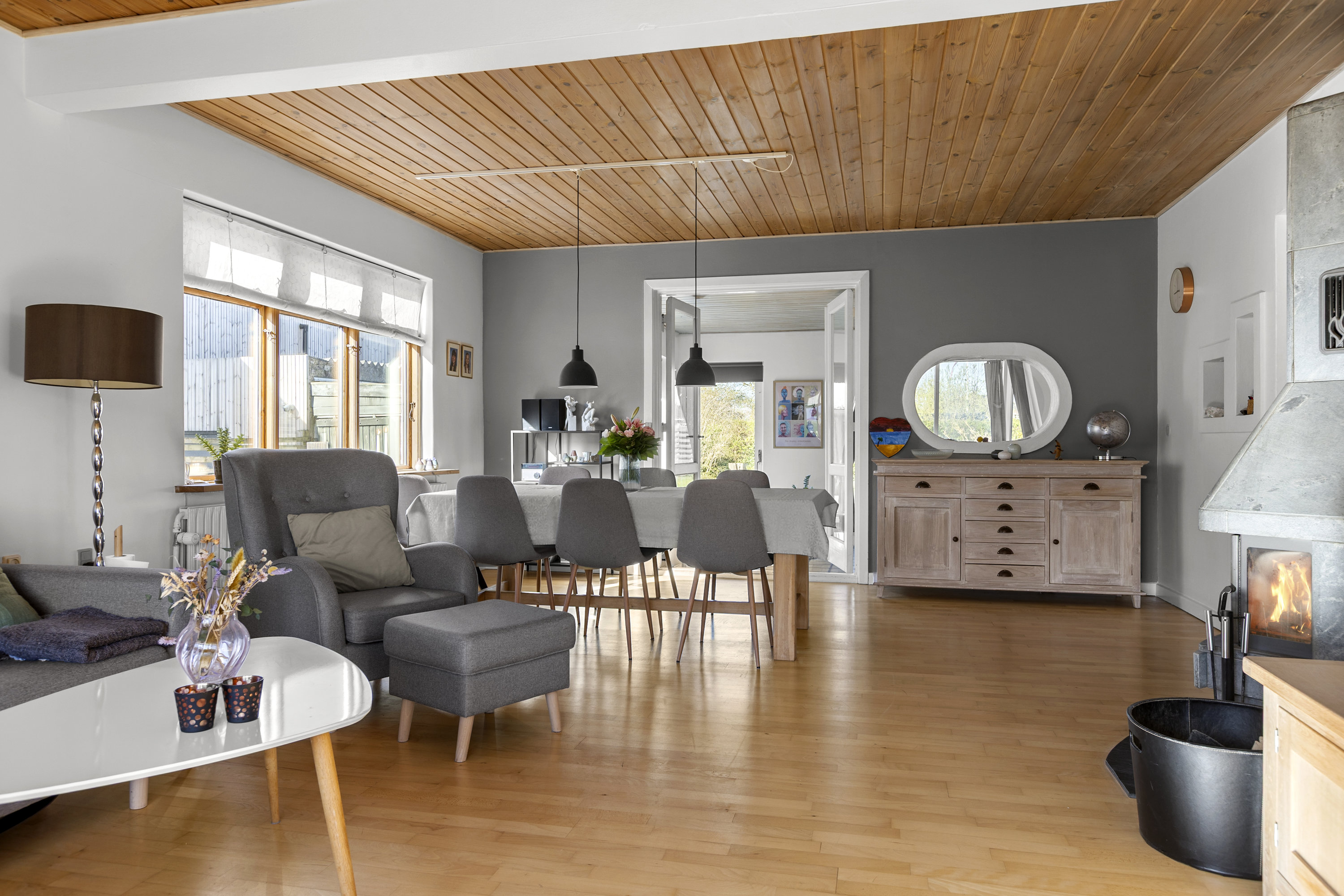 Fremhævet stue billede i fuldskærmstilstand. Billede af Astersvej 8, 4200 Slagelse