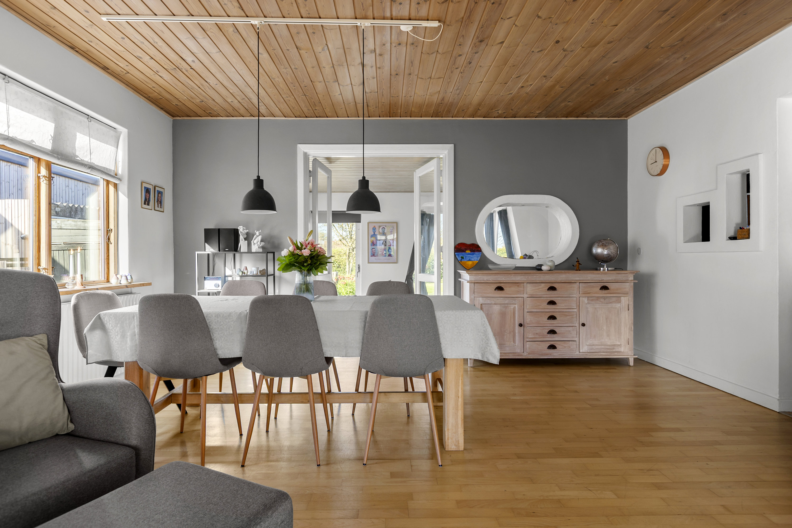 Fremhævet stue billede i fuldskærmstilstand. Billede af Astersvej 8, 4200 Slagelse