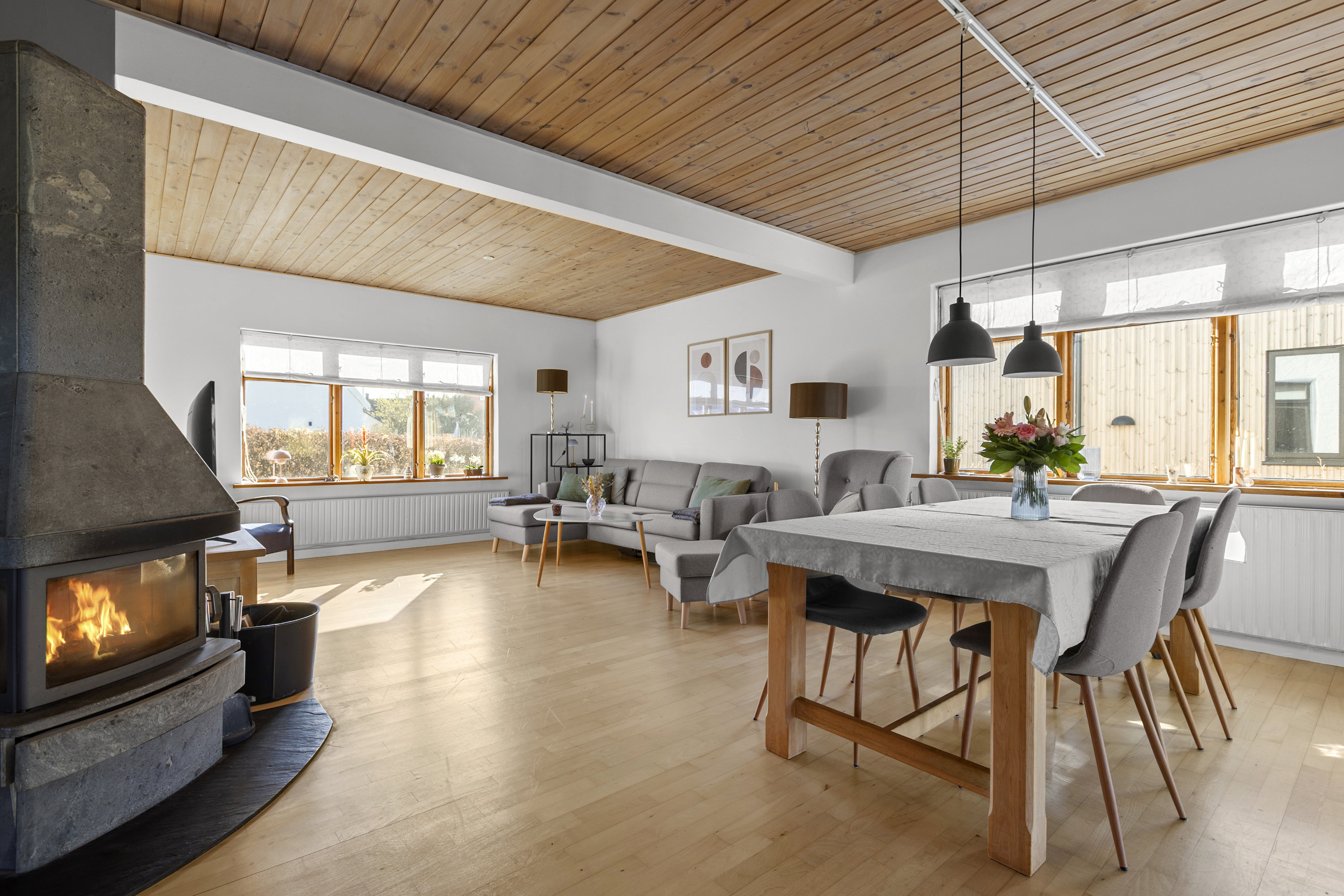 Fremhævet stue billede i fuldskærmstilstand. Billede af Astersvej 8, 4200 Slagelse