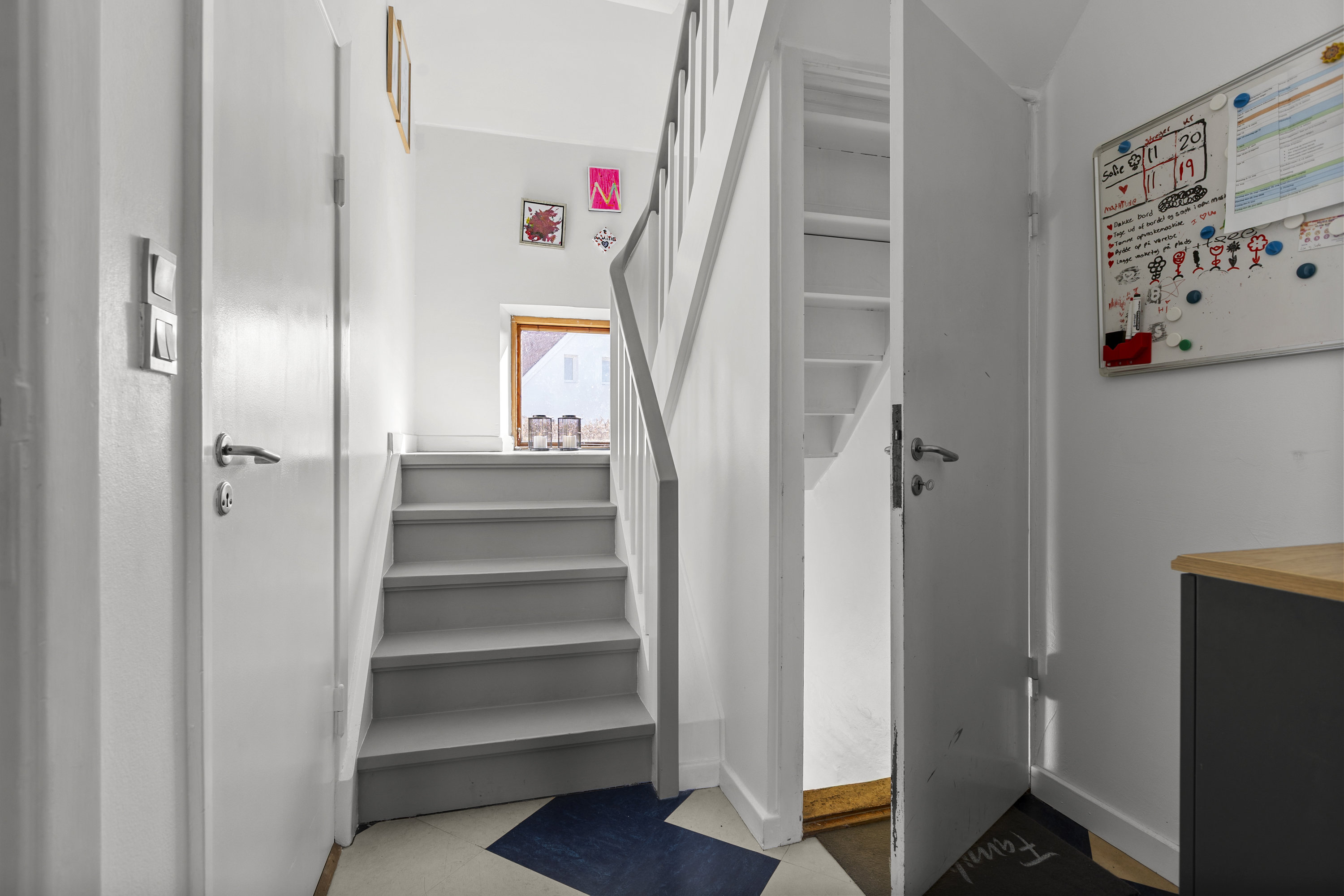 Fremhævet entré billede i fuldskærmstilstand. Billede af Astersvej 8, 4200 Slagelse