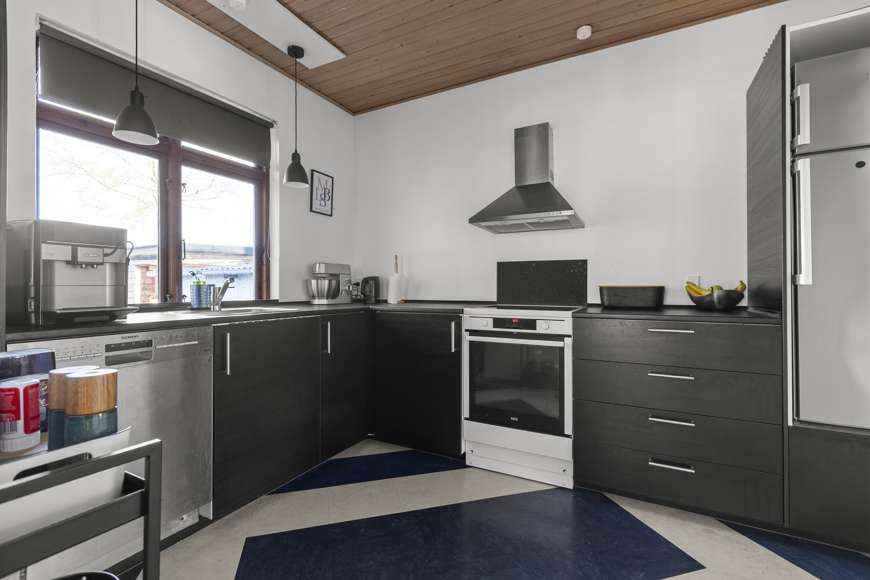 Fremhævet køkken billede i fuldskærmstilstand. Billede af Astersvej 8, 4200 Slagelse