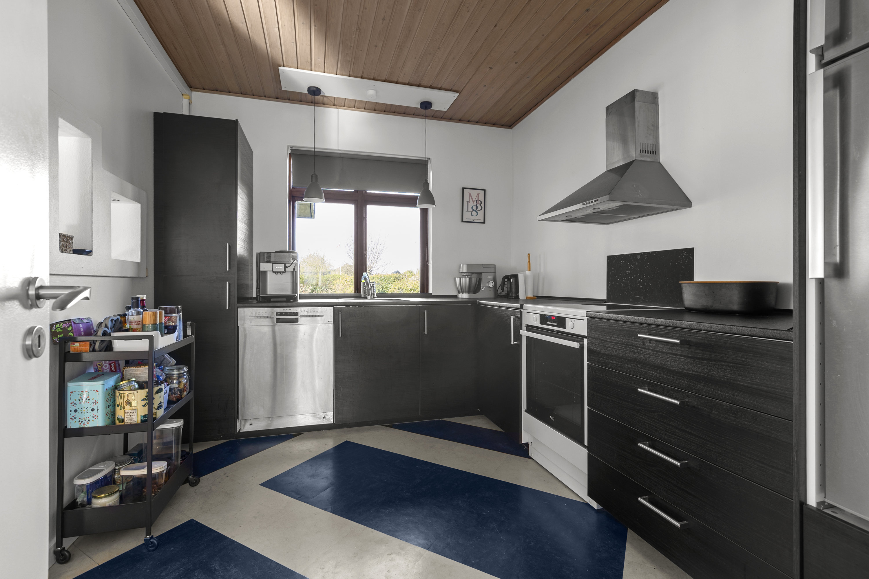 Fremhævet køkken billede i fuldskærmstilstand. Billede af Astersvej 8, 4200 Slagelse