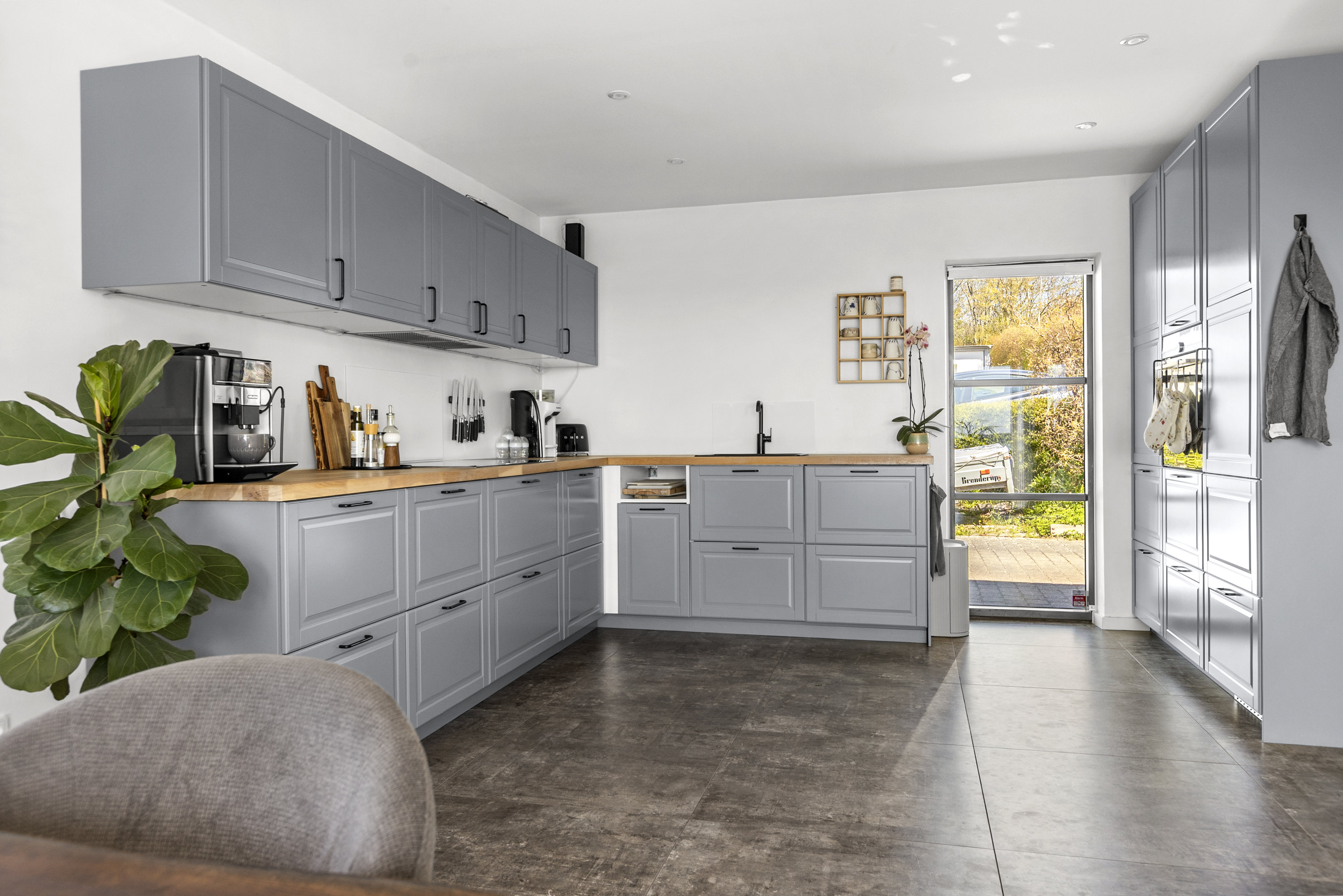 Fremhævet køkken billede i fuldskærmstilstand. Billede af Granbakken 14, 4400 Kalundborg