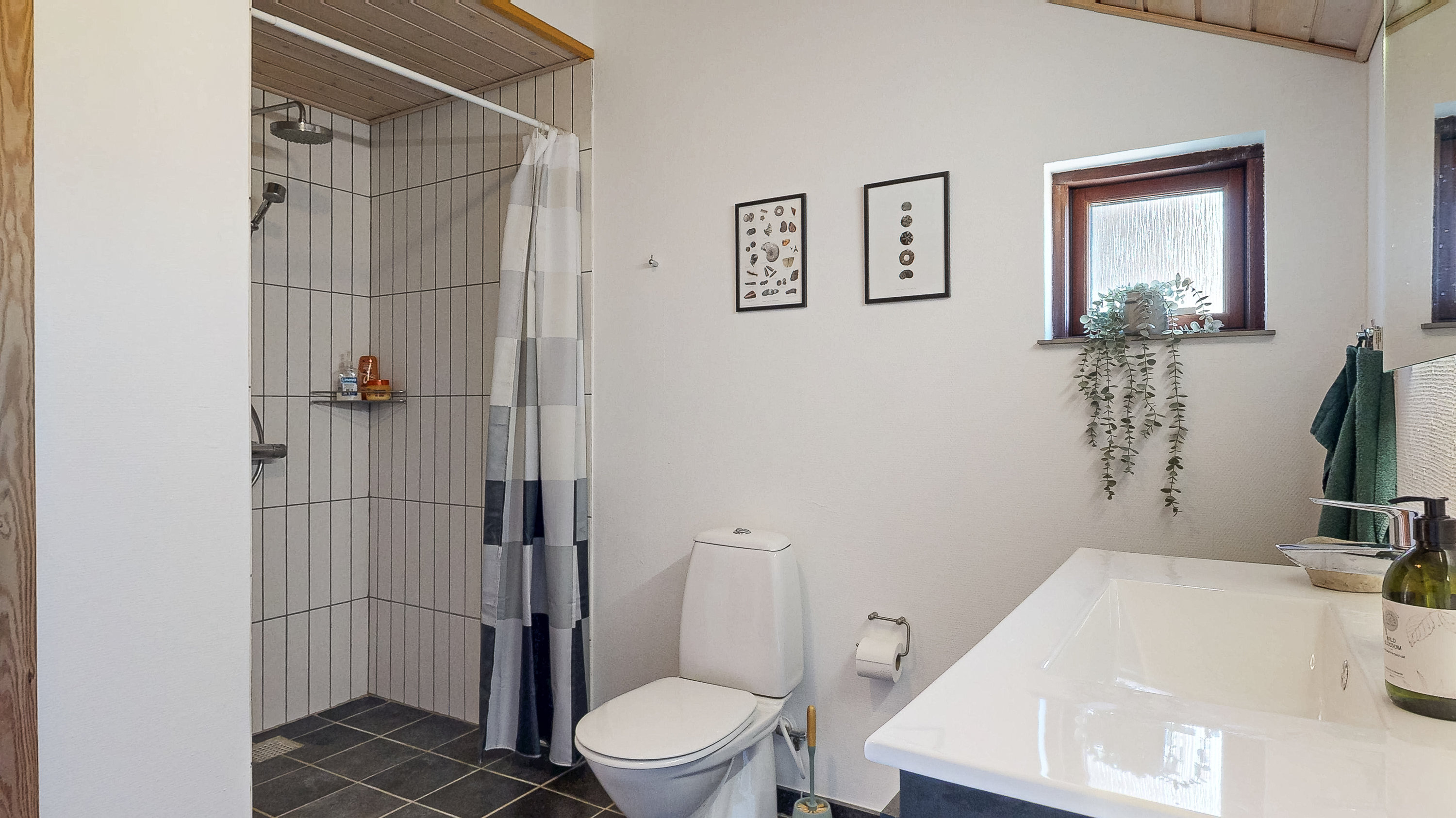 Fremhævet badeværelse billede i fuldskærmstilstand. Billede af Jelsevej 443, Lundø, 7840 Højslev