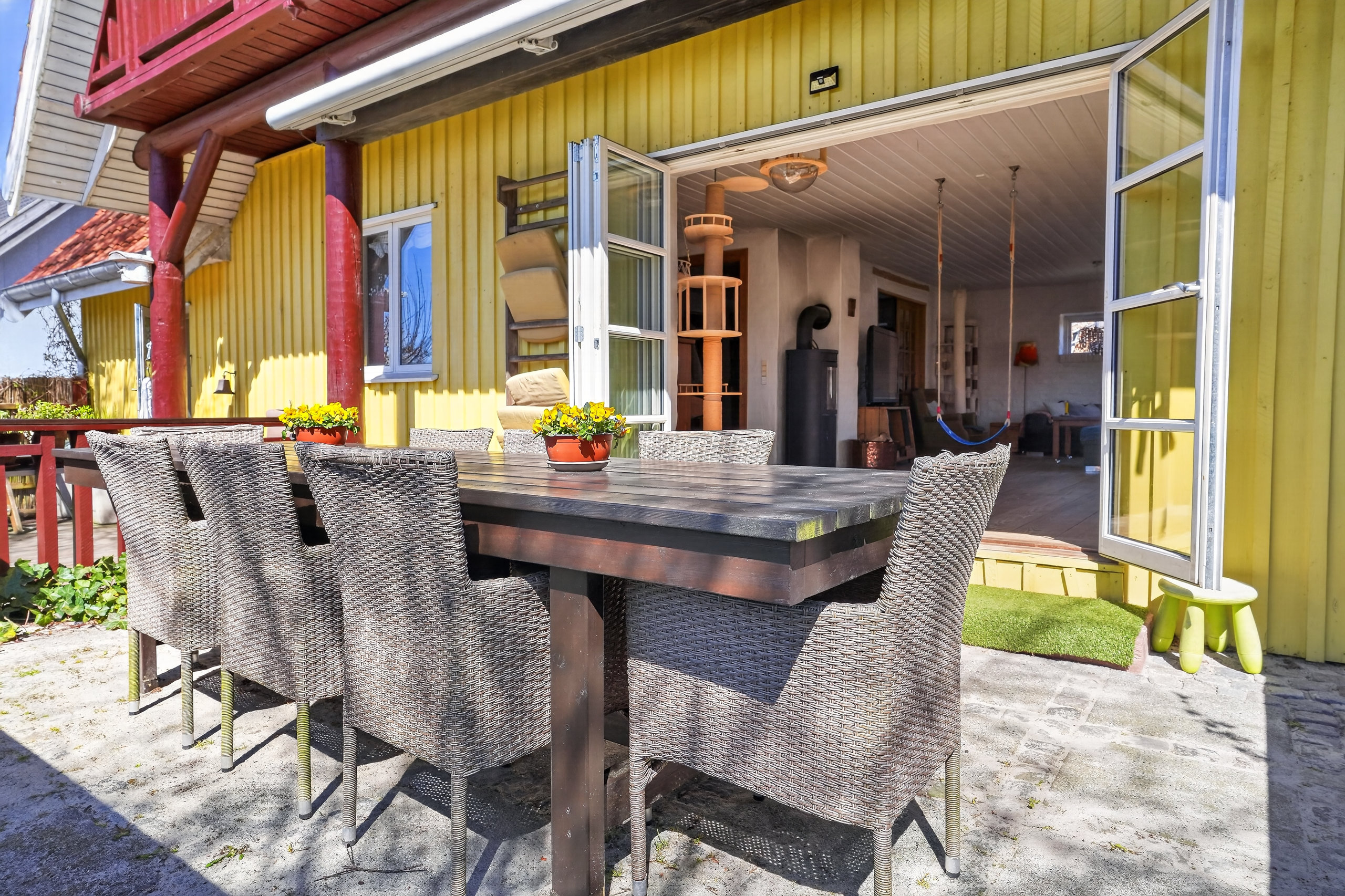 Fremhævet terrasse billede i fuldskærmstilstand. Billede af Munkegårdsvej 53, 3490 Kvistgård