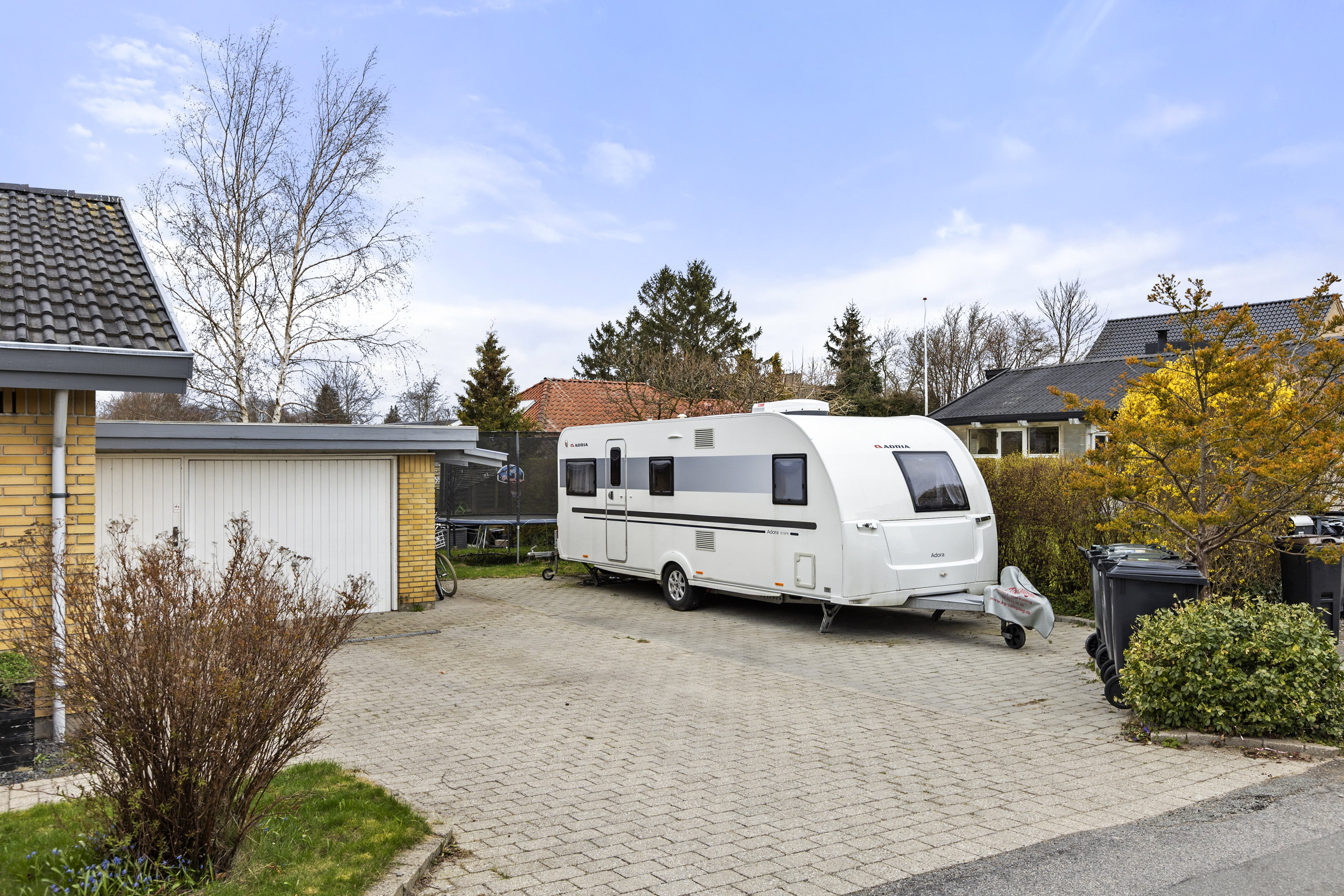 Fremhævet indkørsel billede i fuldskærmstilstand. Billede af Sønderås 57, 4200 Slagelse