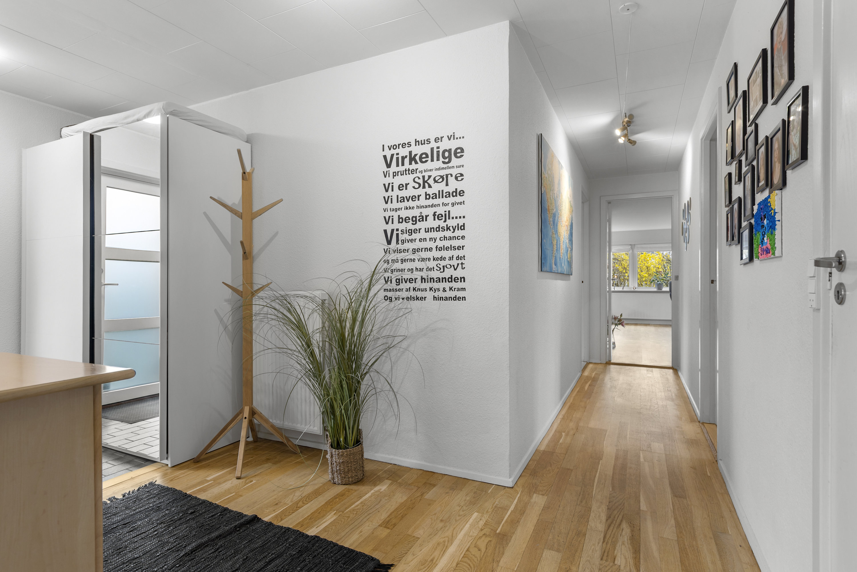 Fremhævet entré billede i fuldskærmstilstand. Billede af Sønderås 57, 4200 Slagelse