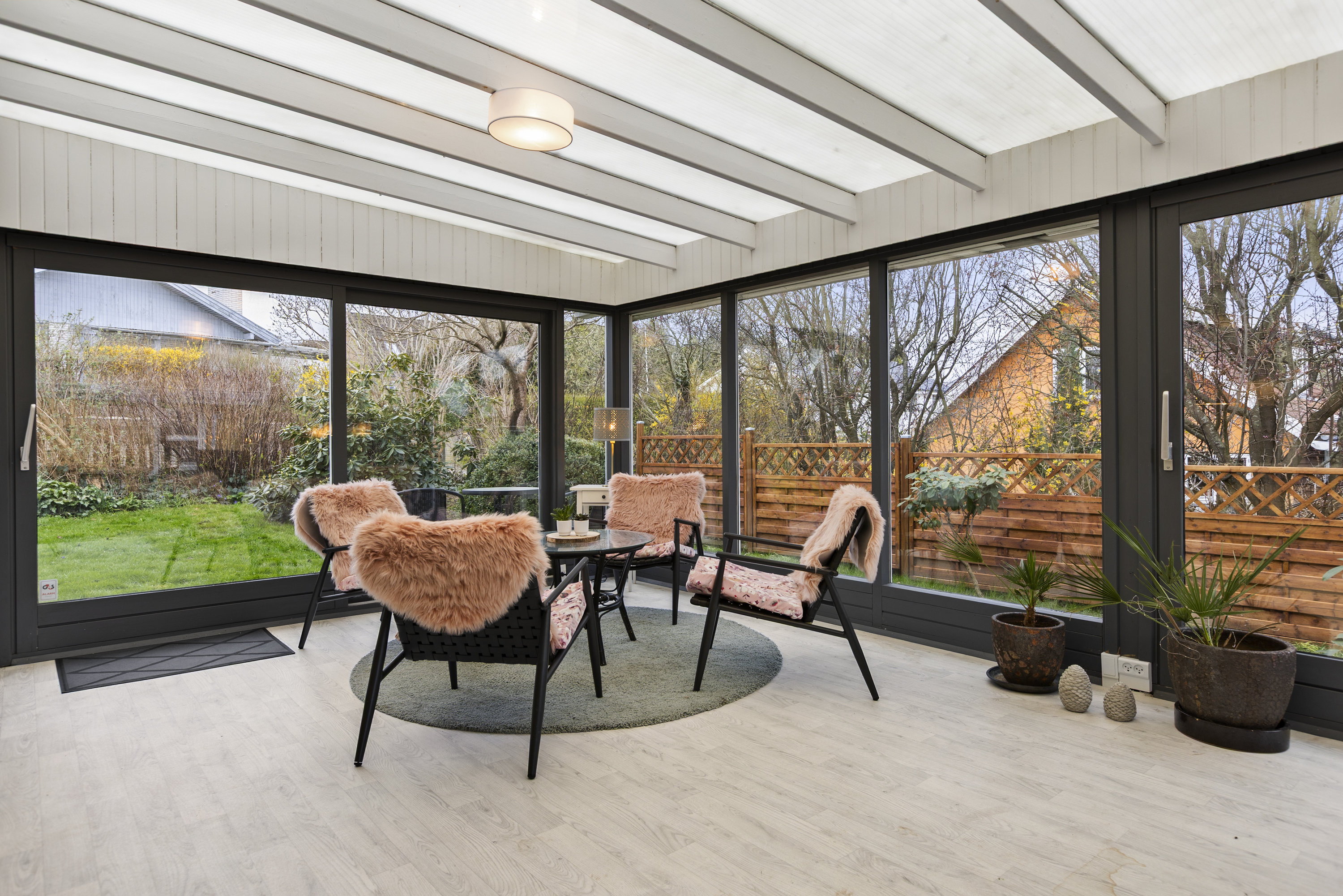 Fremhævet udestue billede i fuldskærmstilstand. Billede af Sønderås 57, 4200 Slagelse