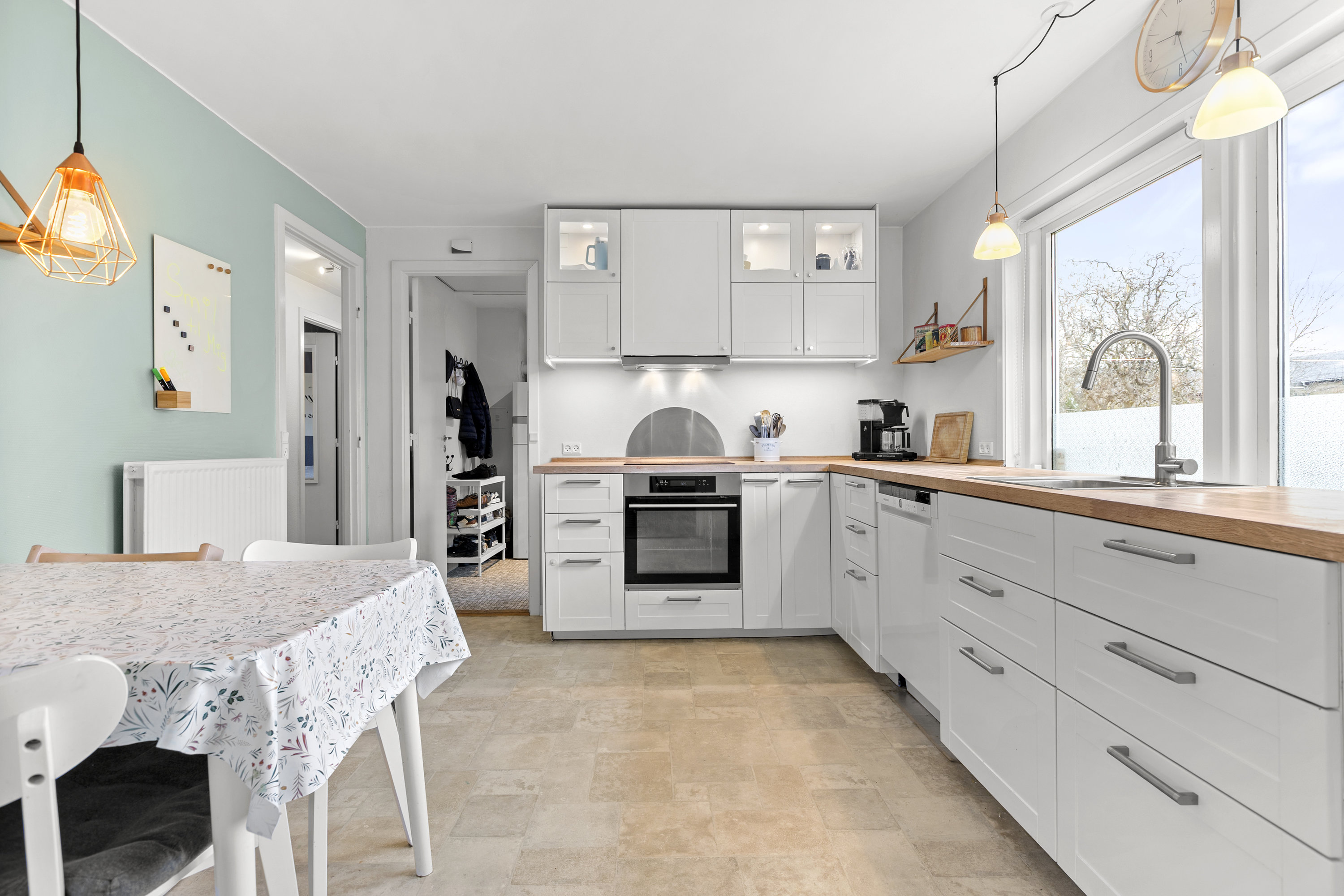 Fremhævet køkken billede i fuldskærmstilstand. Billede af Sønderås 57, 4200 Slagelse