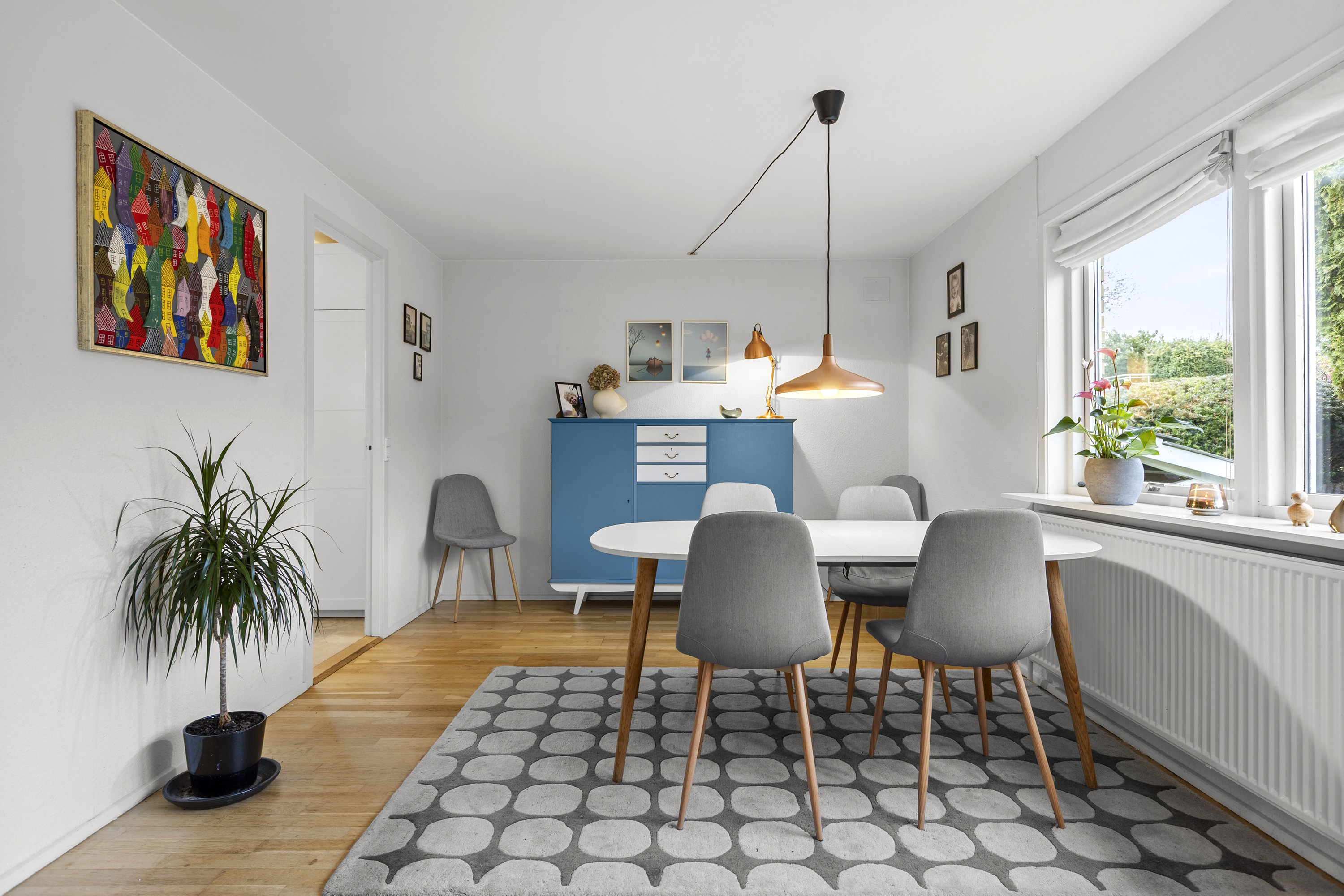 Fremhævet stue billede i fuldskærmstilstand. Billede af Sønderås 57, 4200 Slagelse