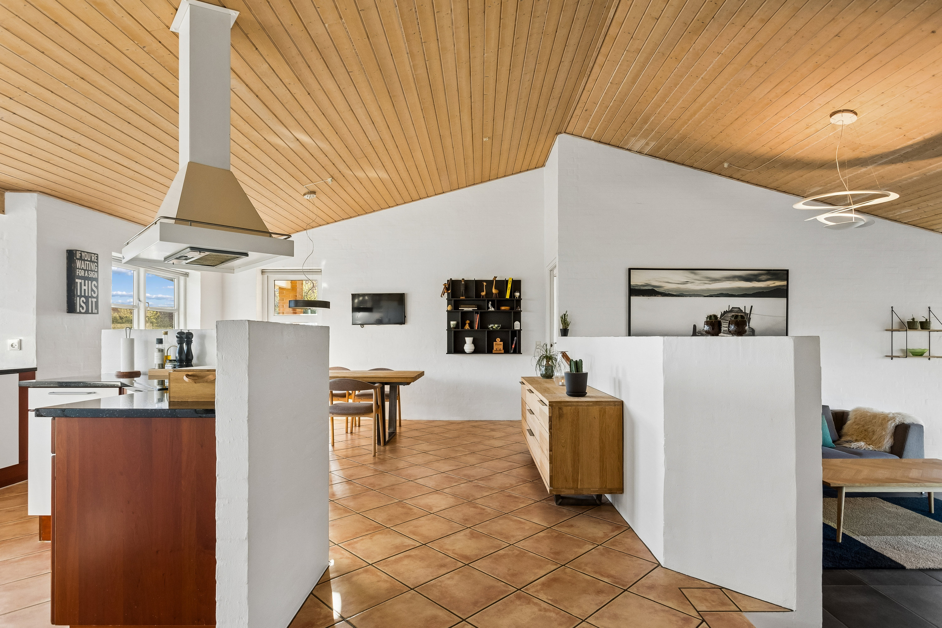 Fremhævet køkken billede i fuldskærmstilstand. Billede af P.S. Krøyers Vej 1, 7500 Holstebro