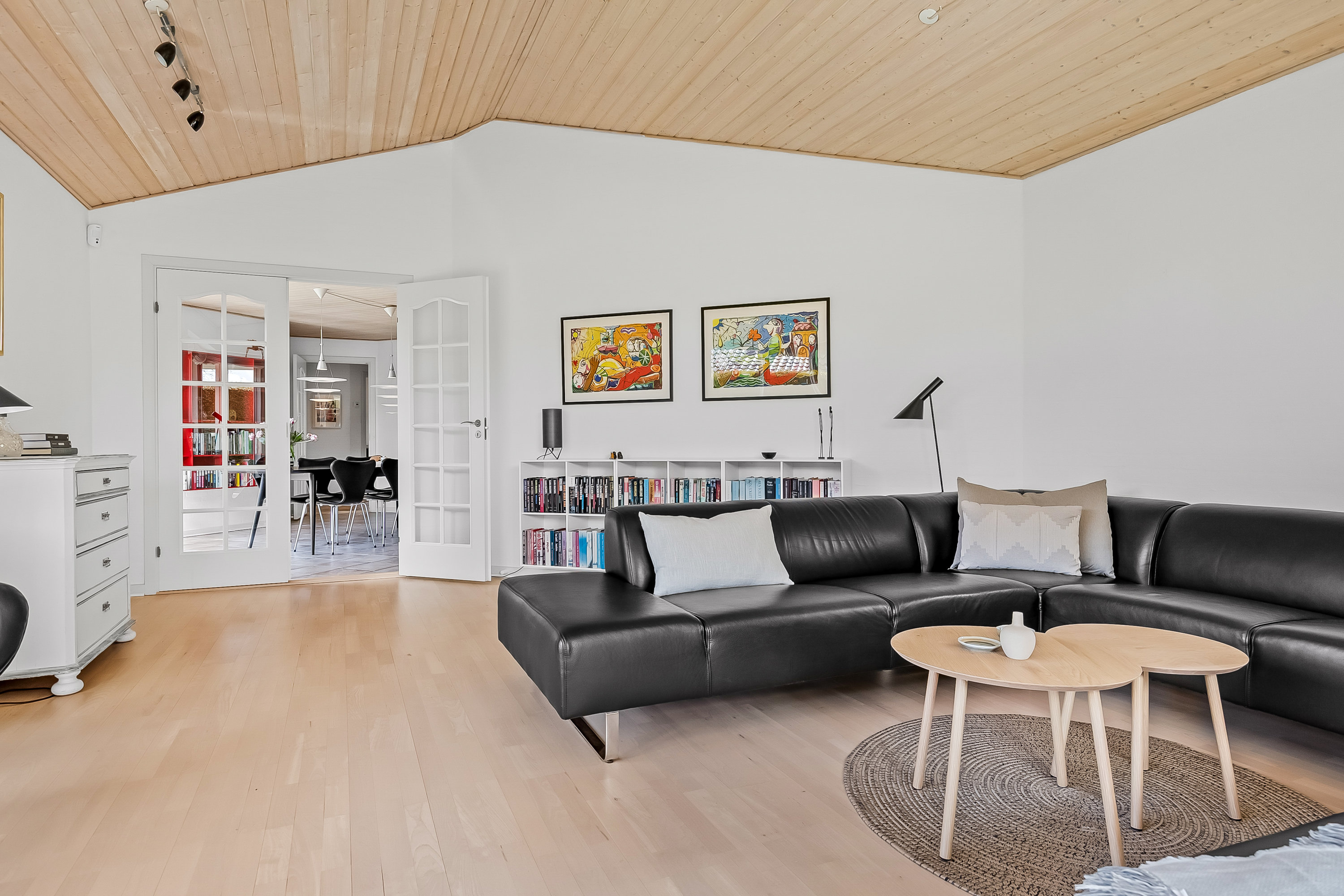 Fremhævet stue billede i fuldskærmstilstand. Billede af Bakkegårds Alle 17, Bramdrupdam, 6000 Kolding