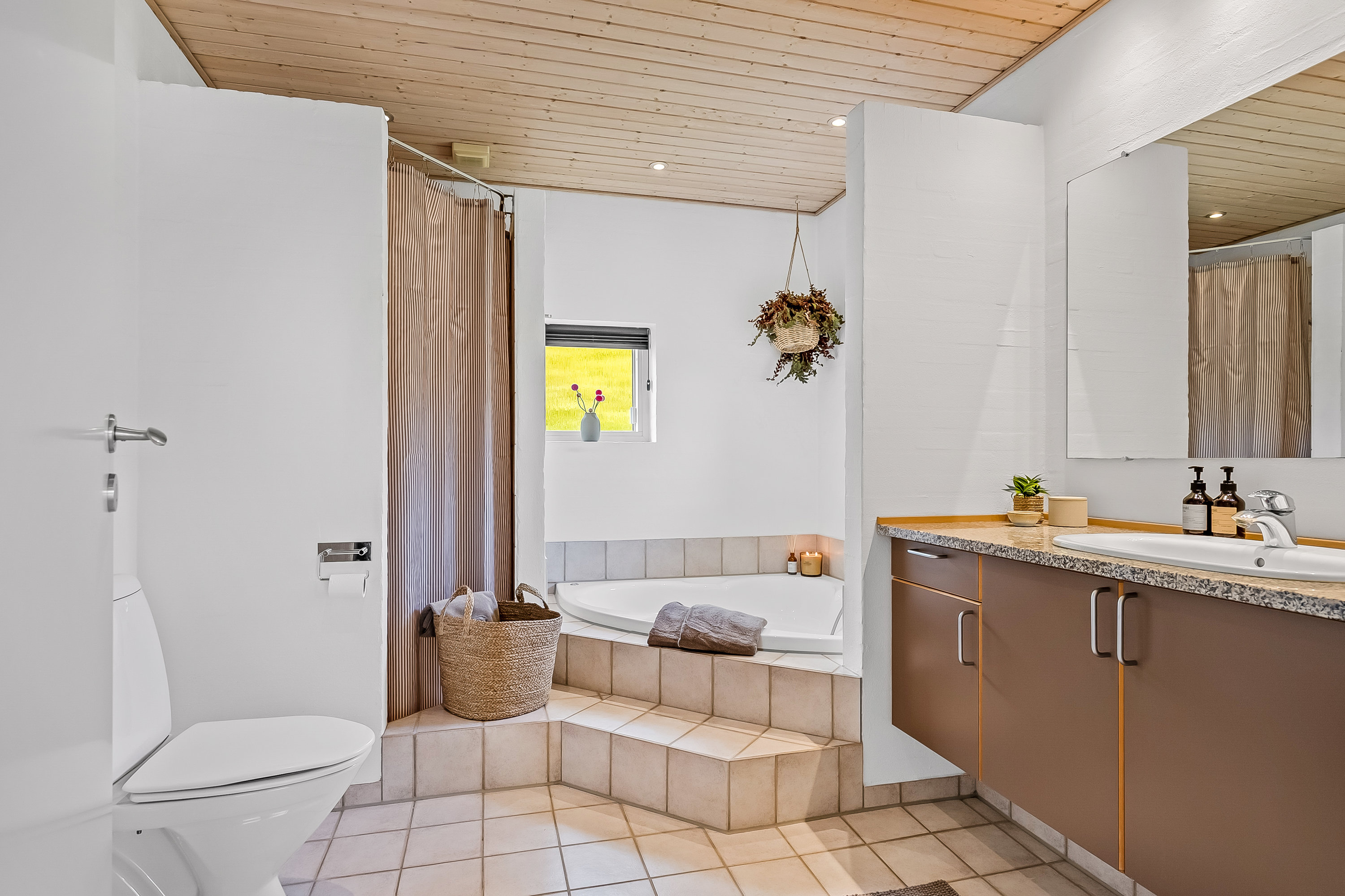 Fremhævet badeværelse billede i fuldskærmstilstand. Billede af Bakkegårds Alle 17, Bramdrupdam, 6000 Kolding