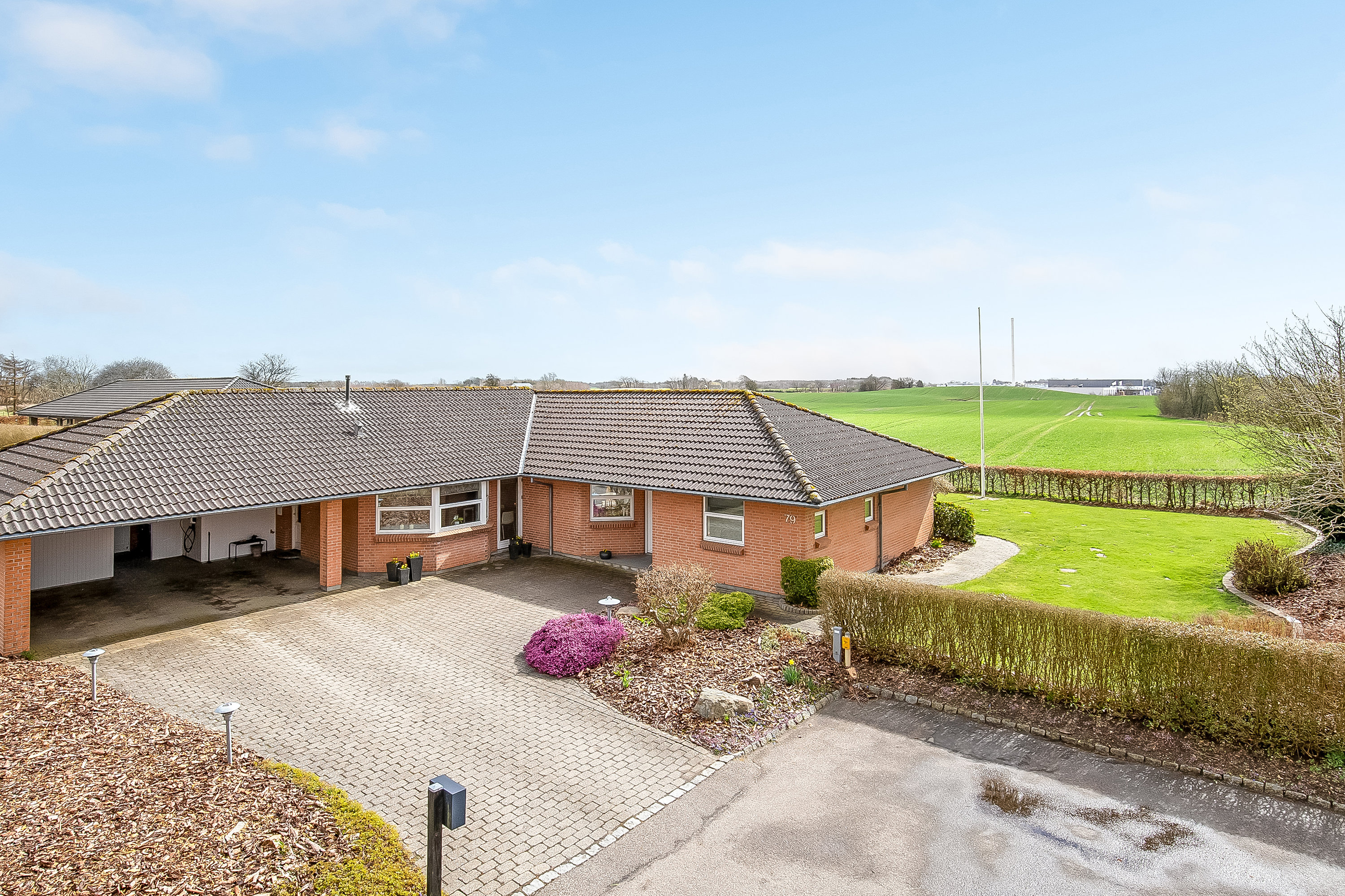 Fremhævet mastefoto billede i fuldskærmstilstand. Billede af Nybovej 79, Ny Nørup, 7182 Bredsten