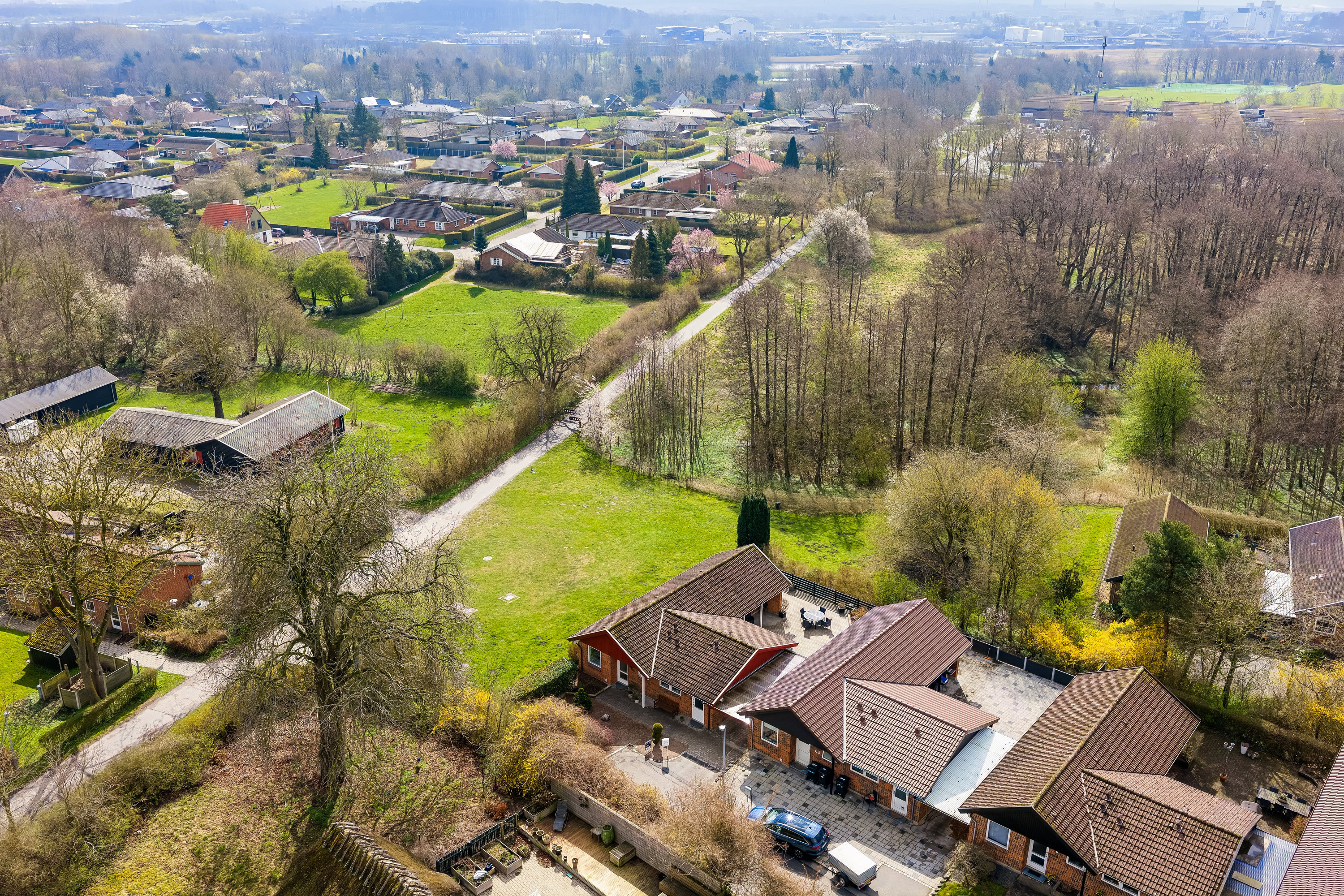 Fremhævet luftfoto billede i fuldskærmstilstand. Billede af Lille Rugbjerg Vej 85, Anderup, 5270 Odense N