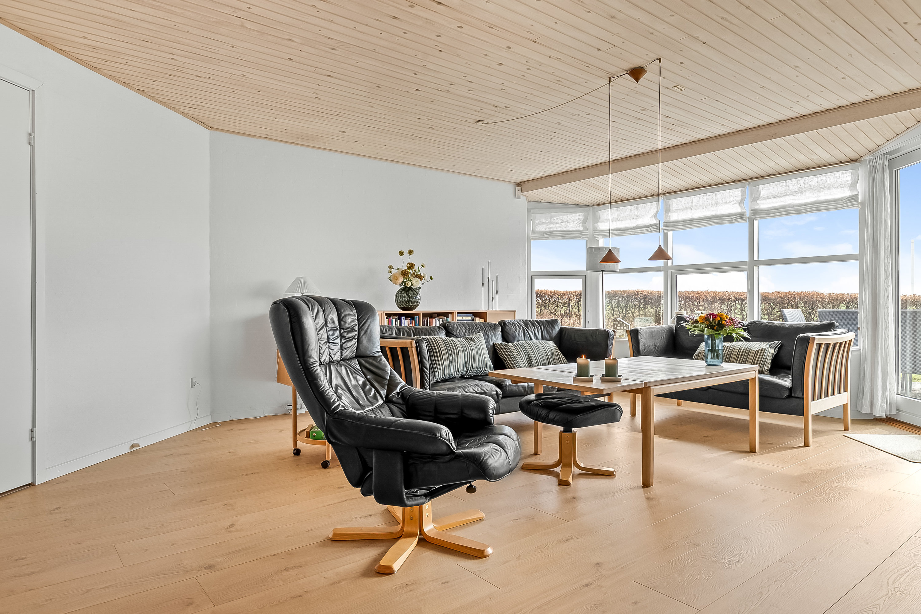 Fremhævet stue billede i fuldskærmstilstand. Billede af Nybovej 79, Ny Nørup, 7182 Bredsten