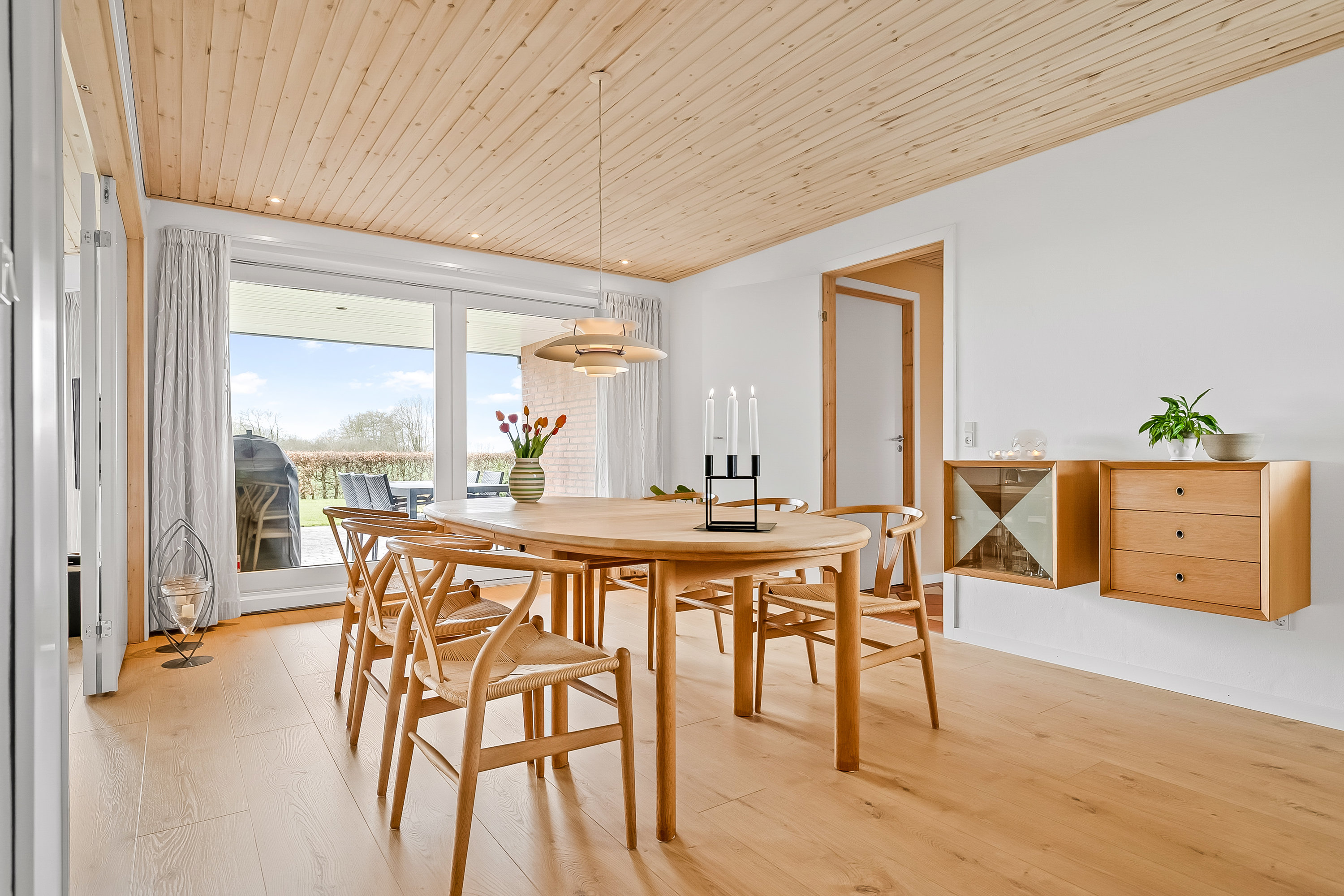 Fremhævet spisestue billede i fuldskærmstilstand. Billede af Nybovej 79, Ny Nørup, 7182 Bredsten