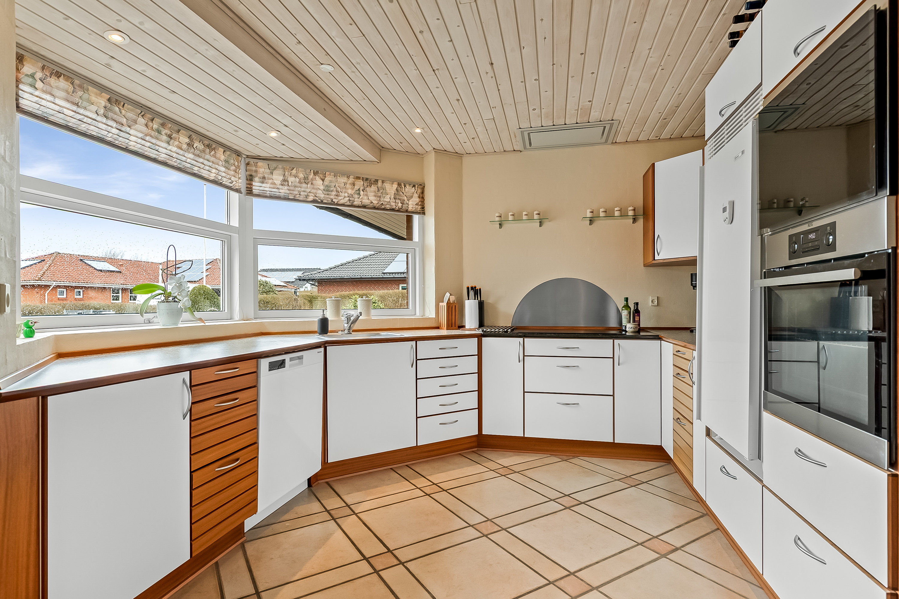 Fremhævet køkken alrum billede i fuldskærmstilstand. Billede af Nybovej 79, Ny Nørup, 7182 Bredsten