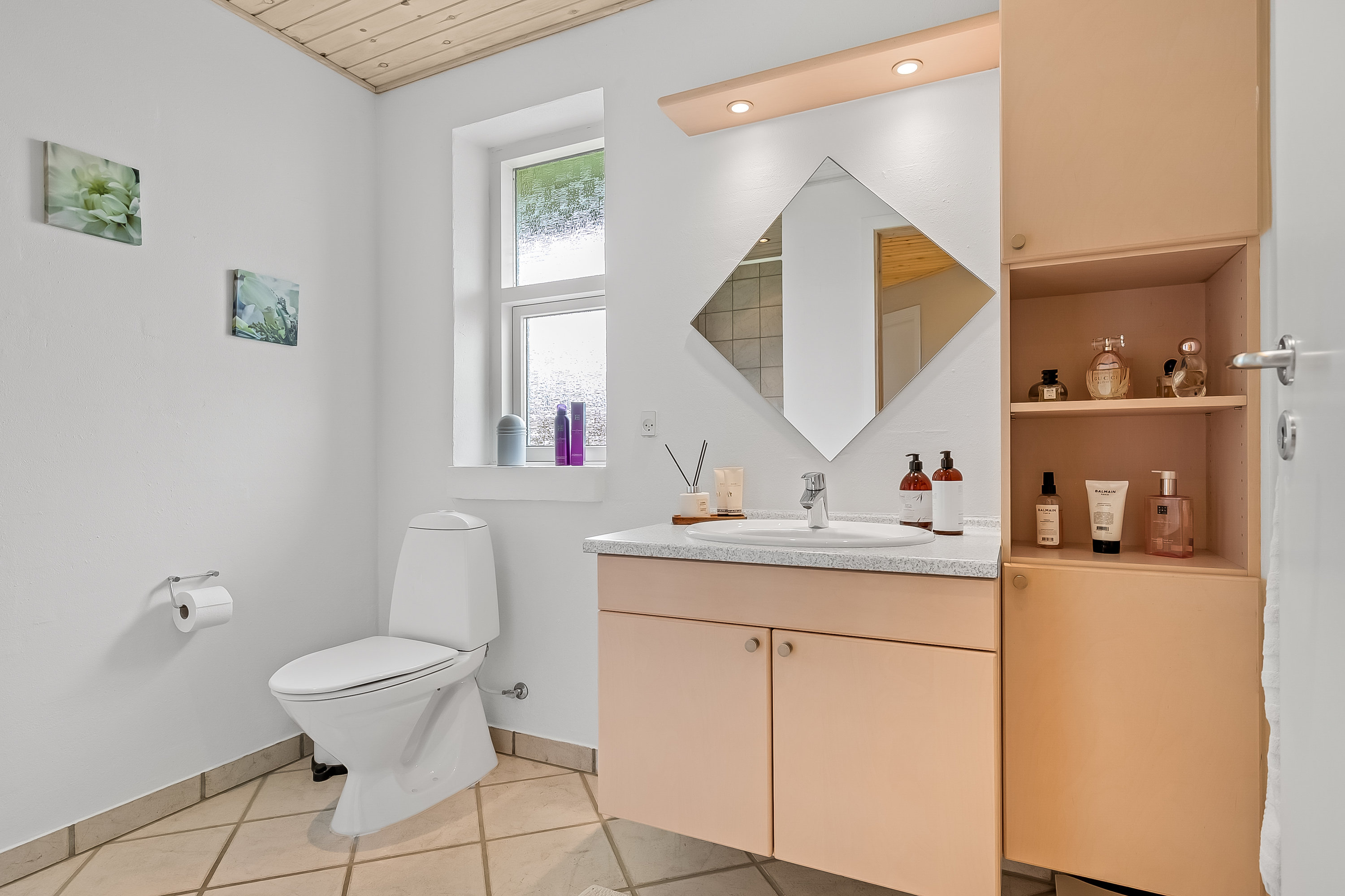 Fremhævet badeværelse billede i fuldskærmstilstand. Billede af Nybovej 79, Ny Nørup, 7182 Bredsten