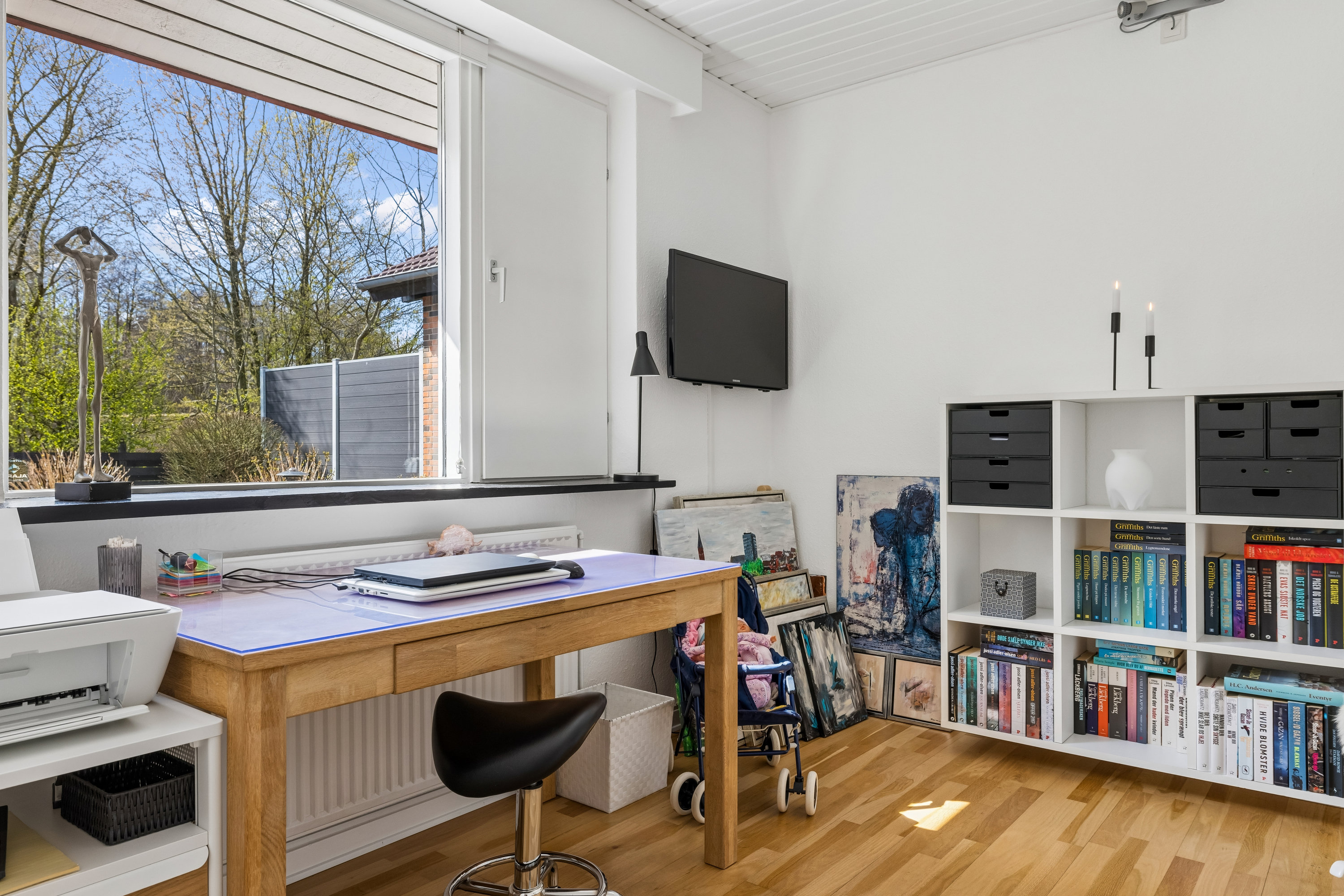 Fremhævet stue billede i fuldskærmstilstand. Billede af Lille Rugbjerg Vej 85, Anderup, 5270 Odense N