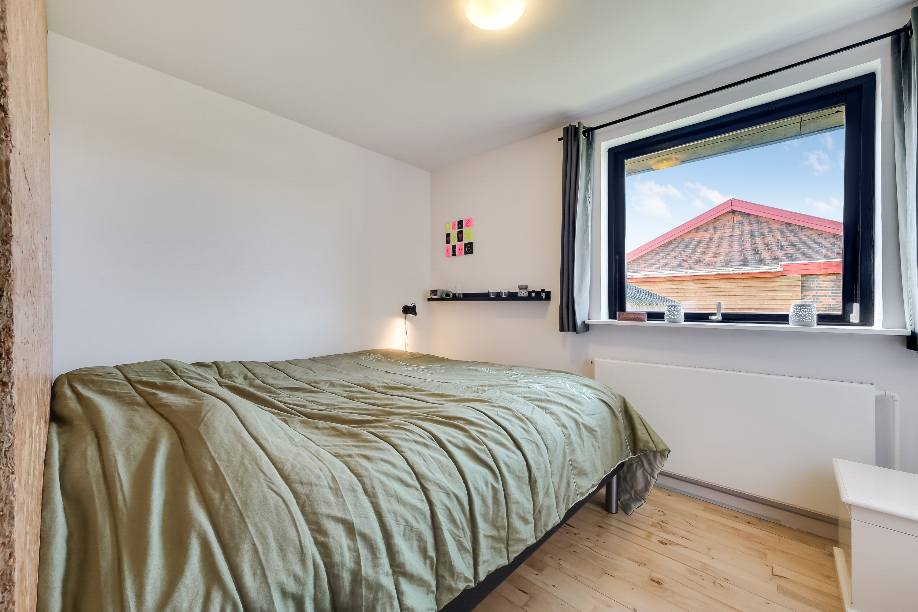 Fremhævet soveværelse billede i fuldskærmstilstand. Billede af Hjortevænget 42, 5800 Nyborg