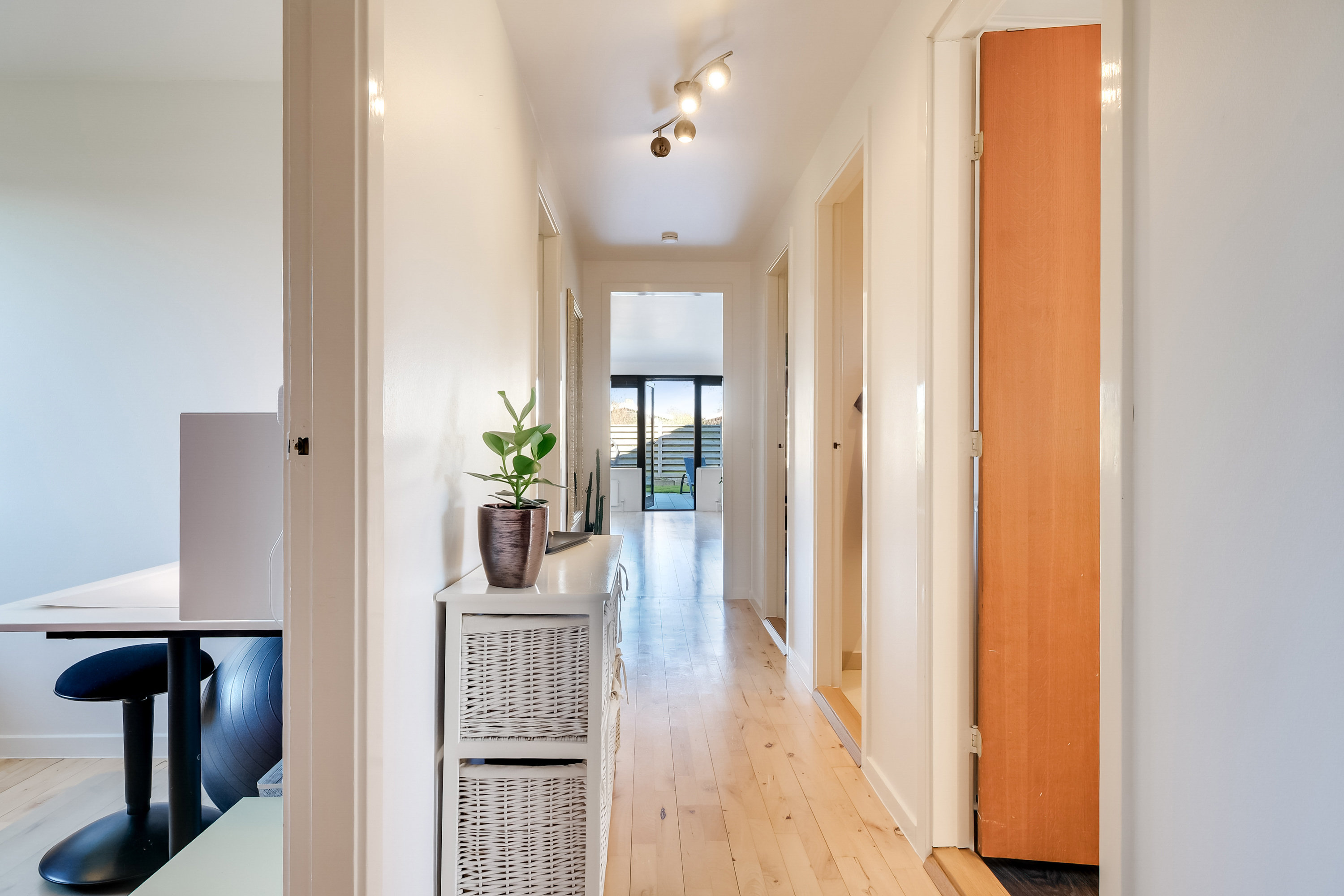 Fremhævet gang billede i fuldskærmstilstand. Billede af Hjortevænget 42, 5800 Nyborg