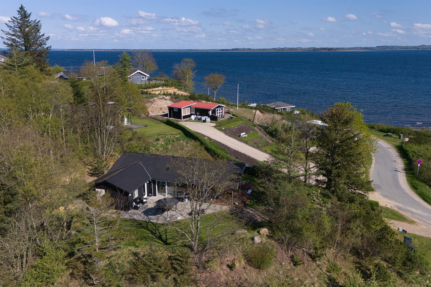 Fremhævet  billede i fuldskærmstilstand. Billede af Lyby Strandvej 1A, Lyby Strand, 7870 Roslev