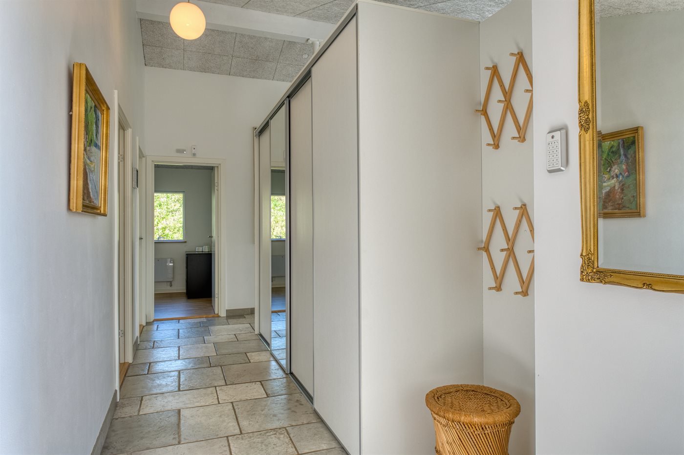 Fremhævet  billede i fuldskærmstilstand. Billede af Lyby Strandvej 1A, Lyby Strand, 7870 Roslev