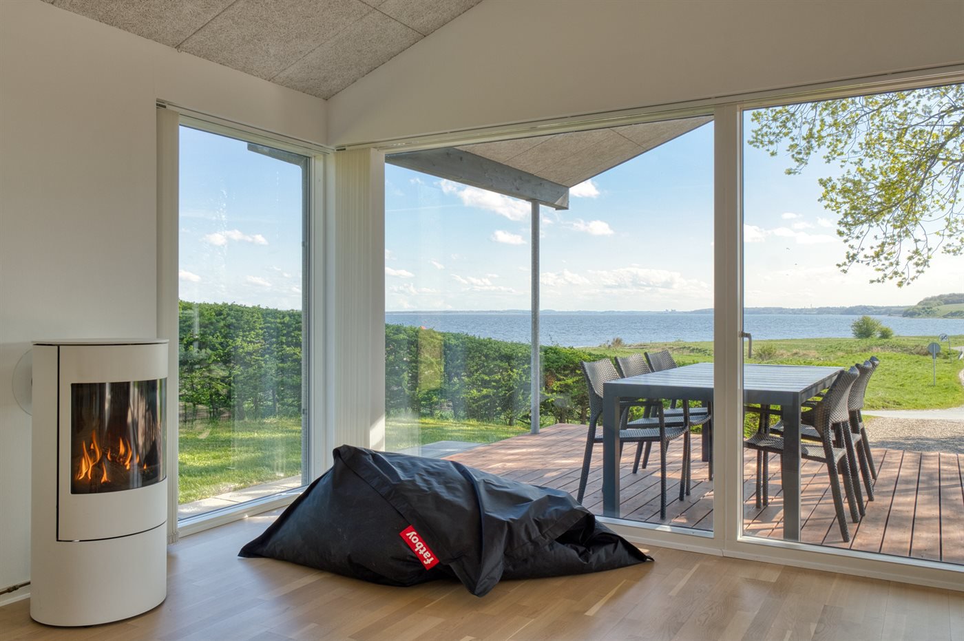 Fremhævet  billede i fuldskærmstilstand. Billede af Lyby Strandvej 1A, Lyby Strand, 7870 Roslev