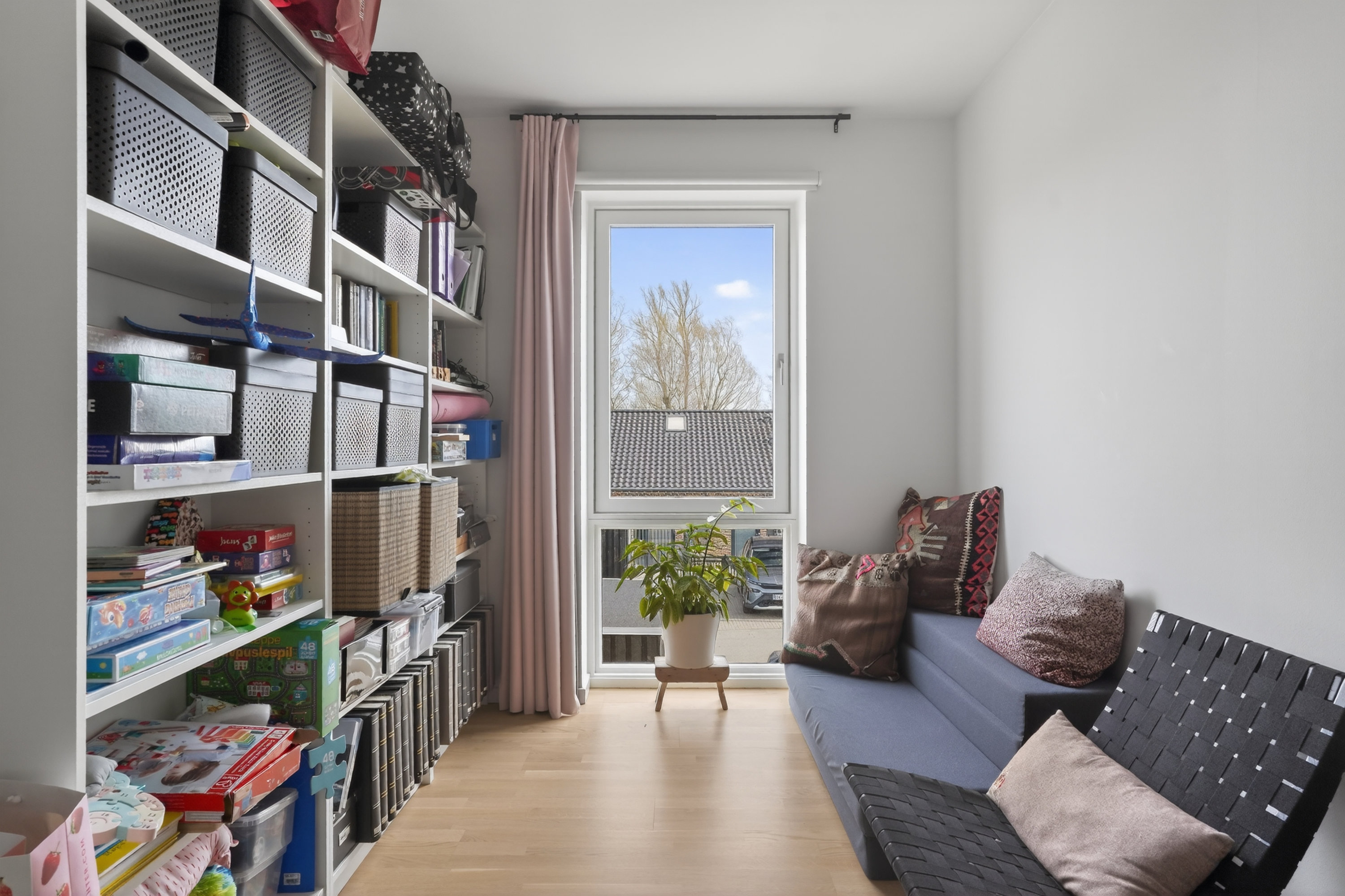 Fremhævet værelse billede i fuldskærmstilstand. Billede af Cirkelbuen 95, 3400 Hillerød