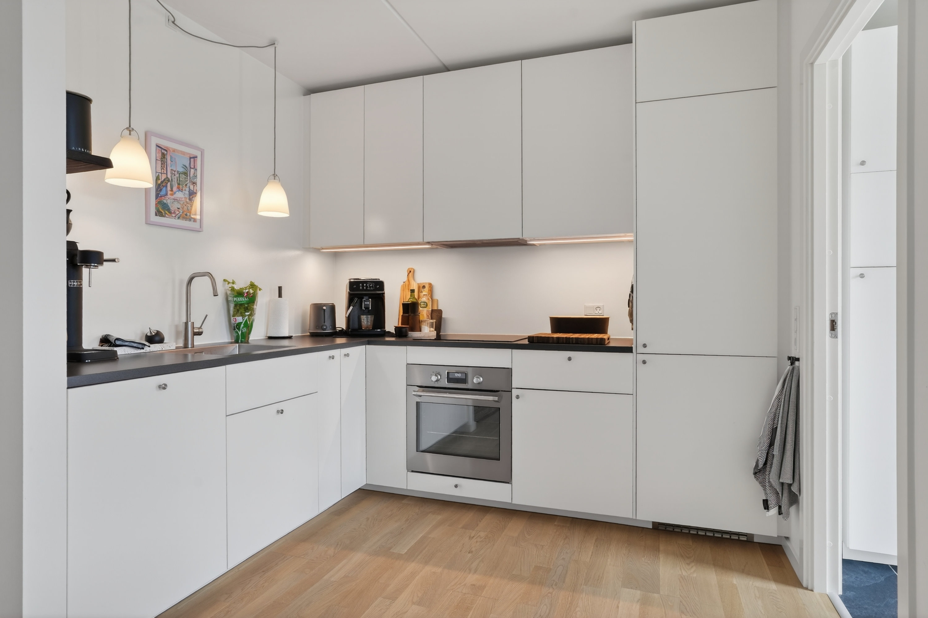 Fremhævet køkken billede i fuldskærmstilstand. Billede af Cirkelbuen 95, 3400 Hillerød